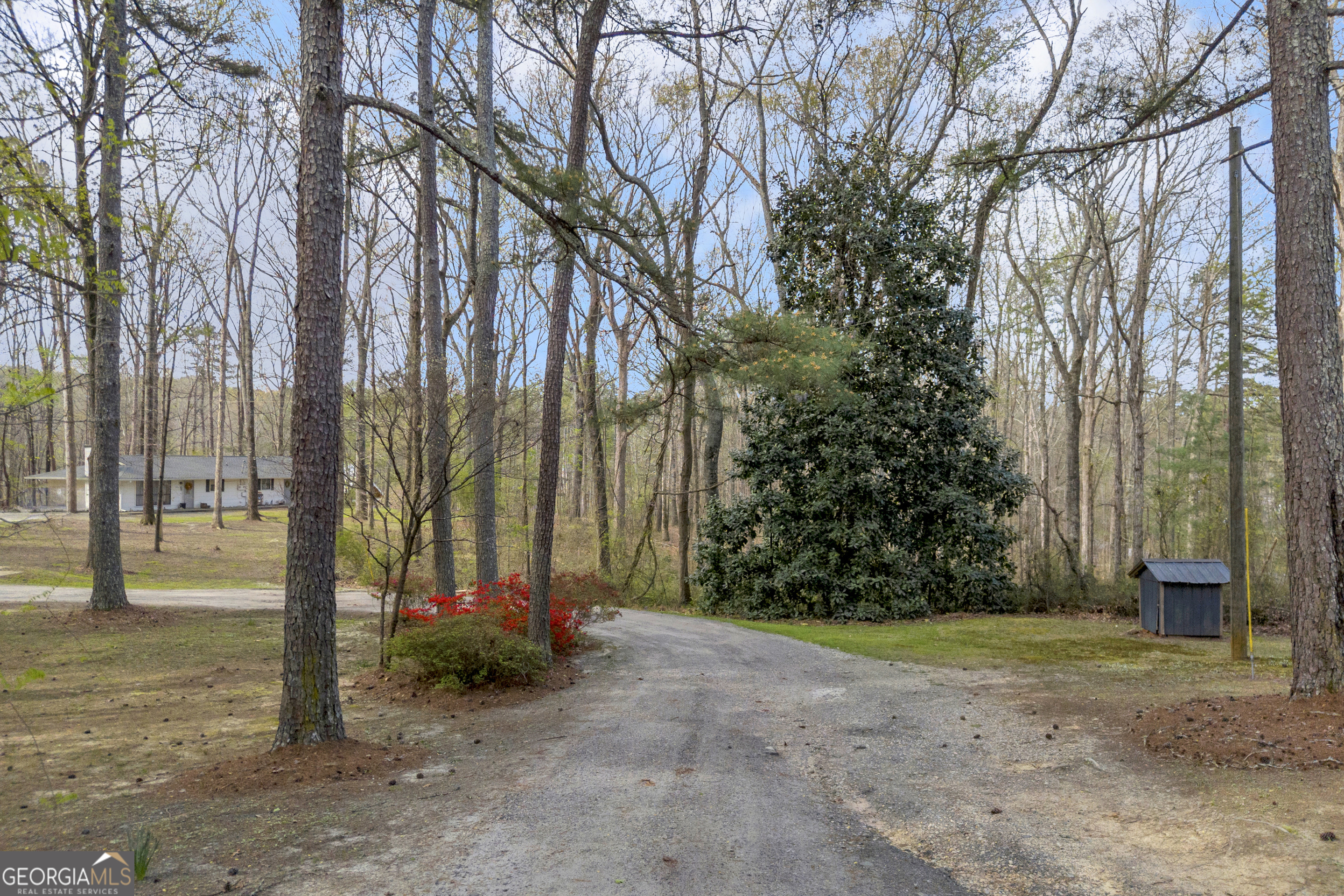342 Brown Bridge Road Property Photo 14