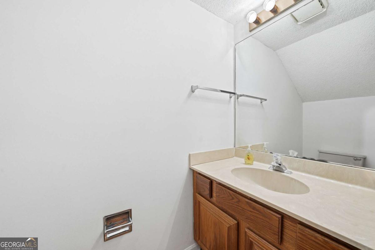 402 Willow Way Property Photo 16