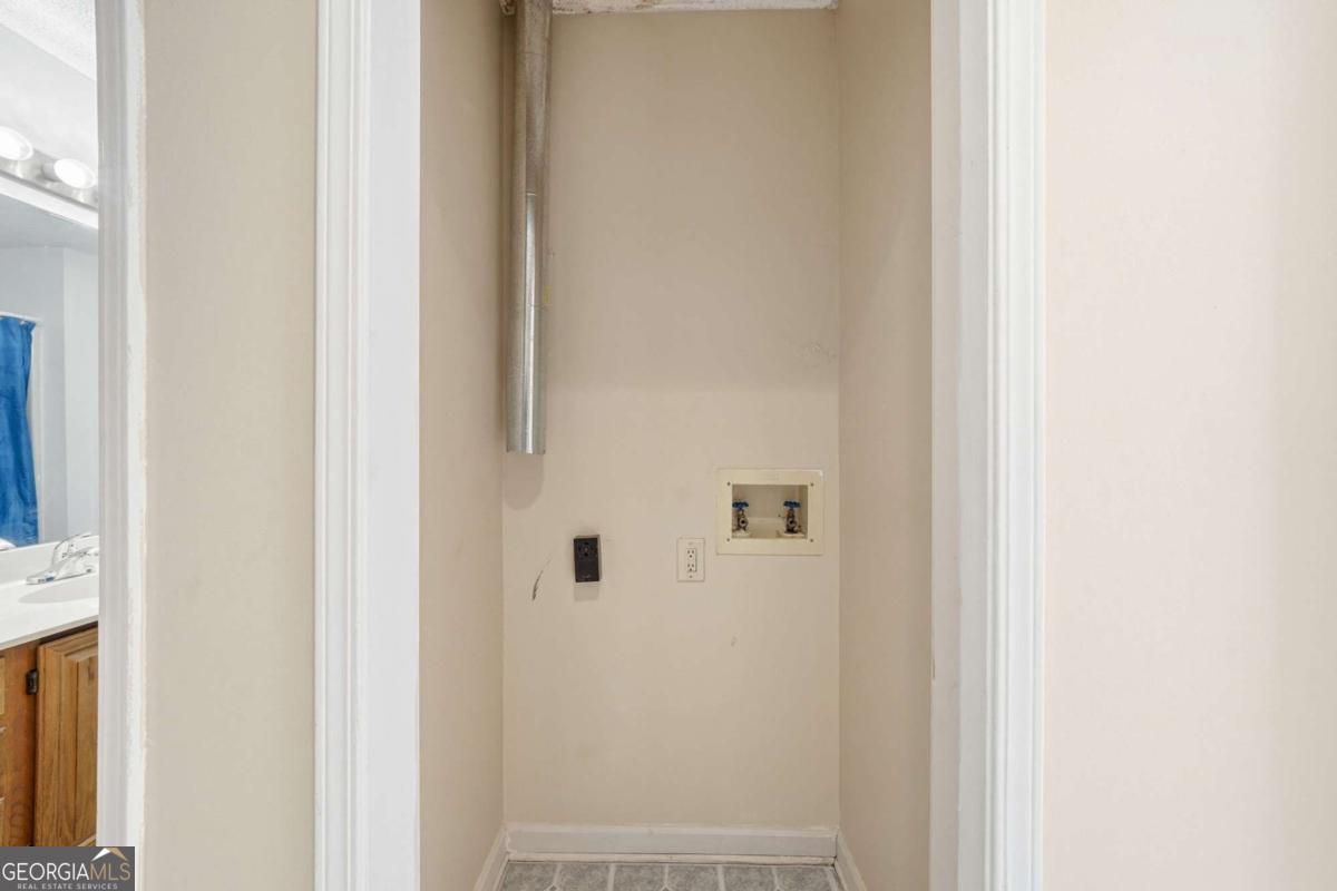 402 Willow Way Property Photo 22