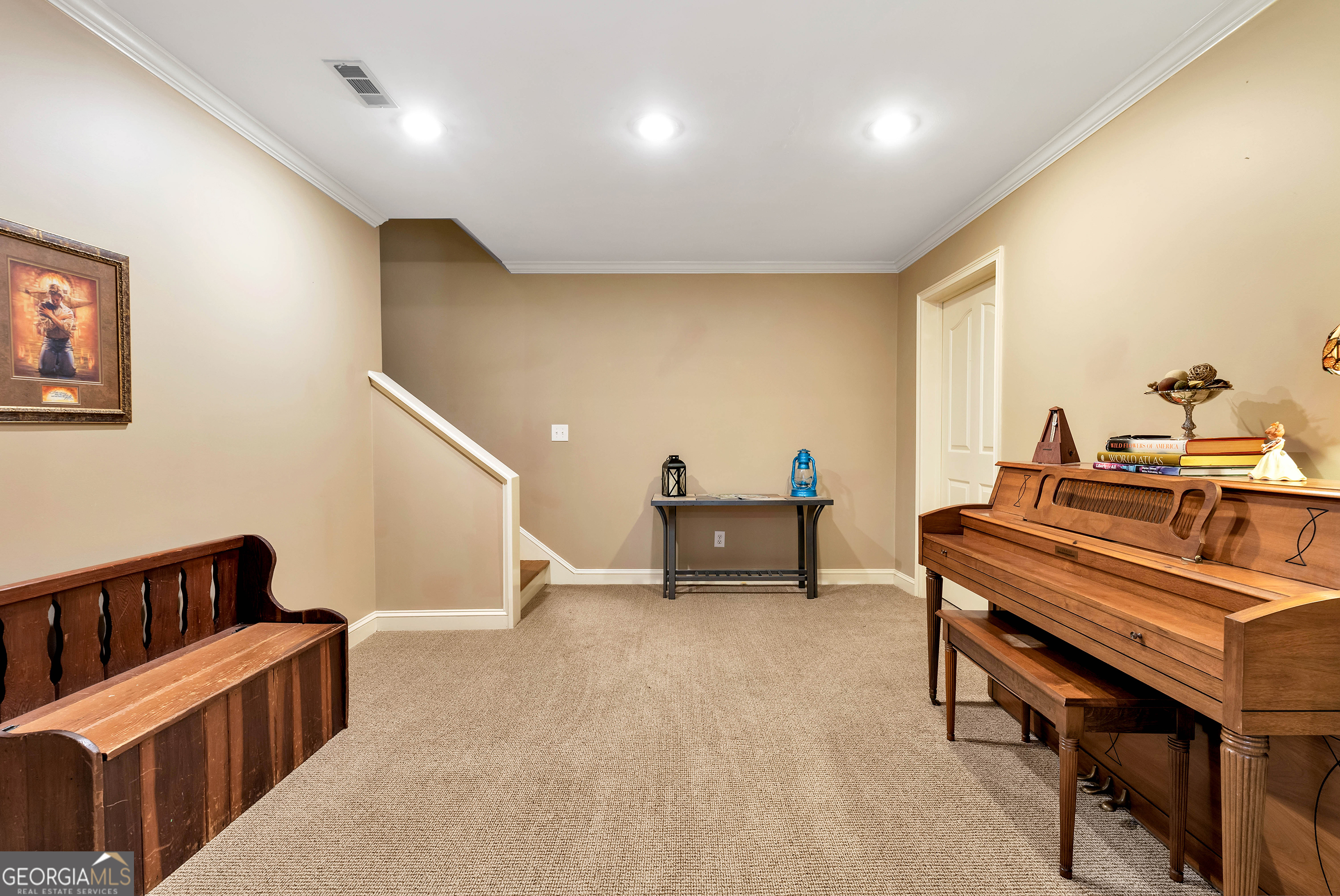 92 Cedar Valley Trail W Property Photo 58
