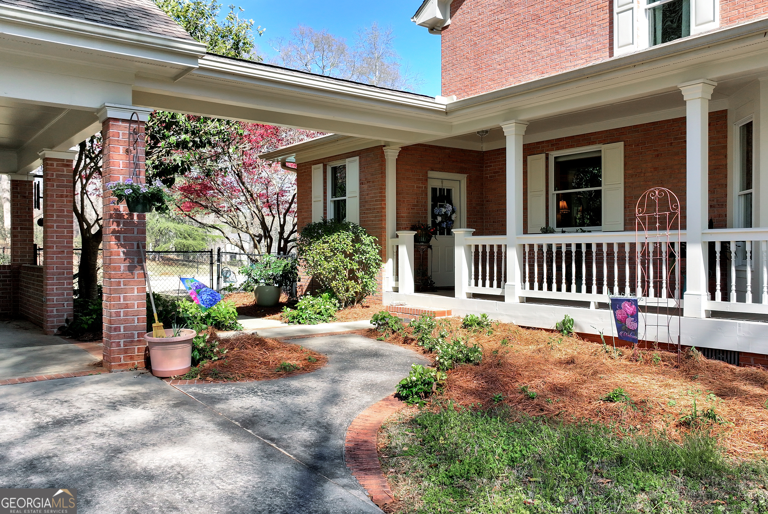 92 Cedar Valley Trail W Property Photo 80