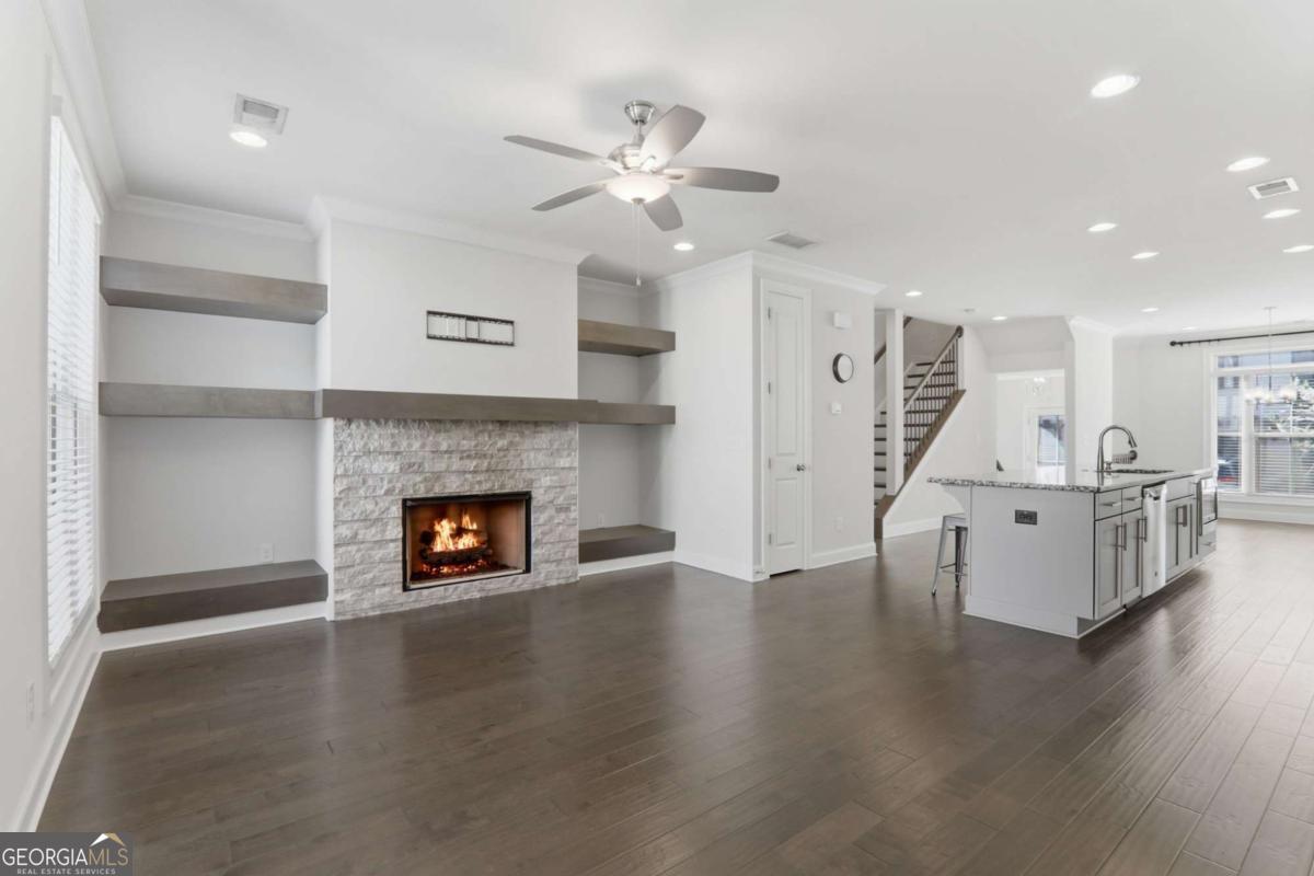 2051 Glenview Park Circle Property Photo 23