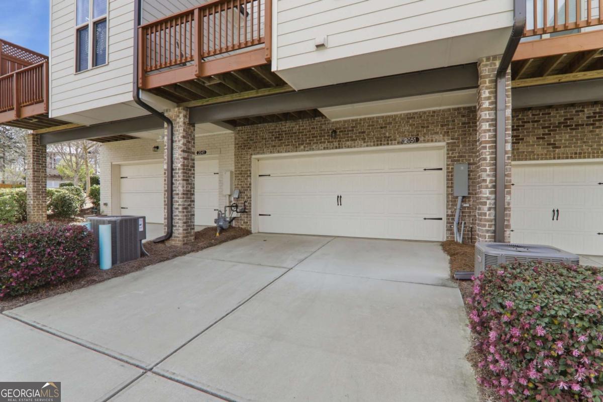 2051 Glenview Park Circle Property Photo 26