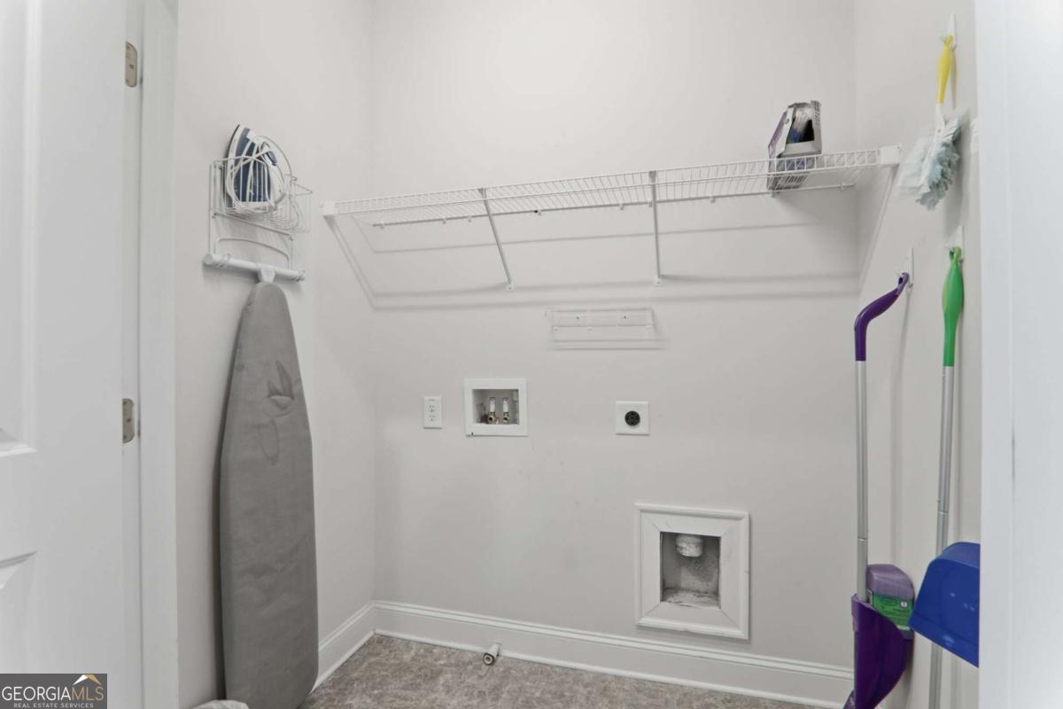 2051 Glenview Park Circle Property Photo 34