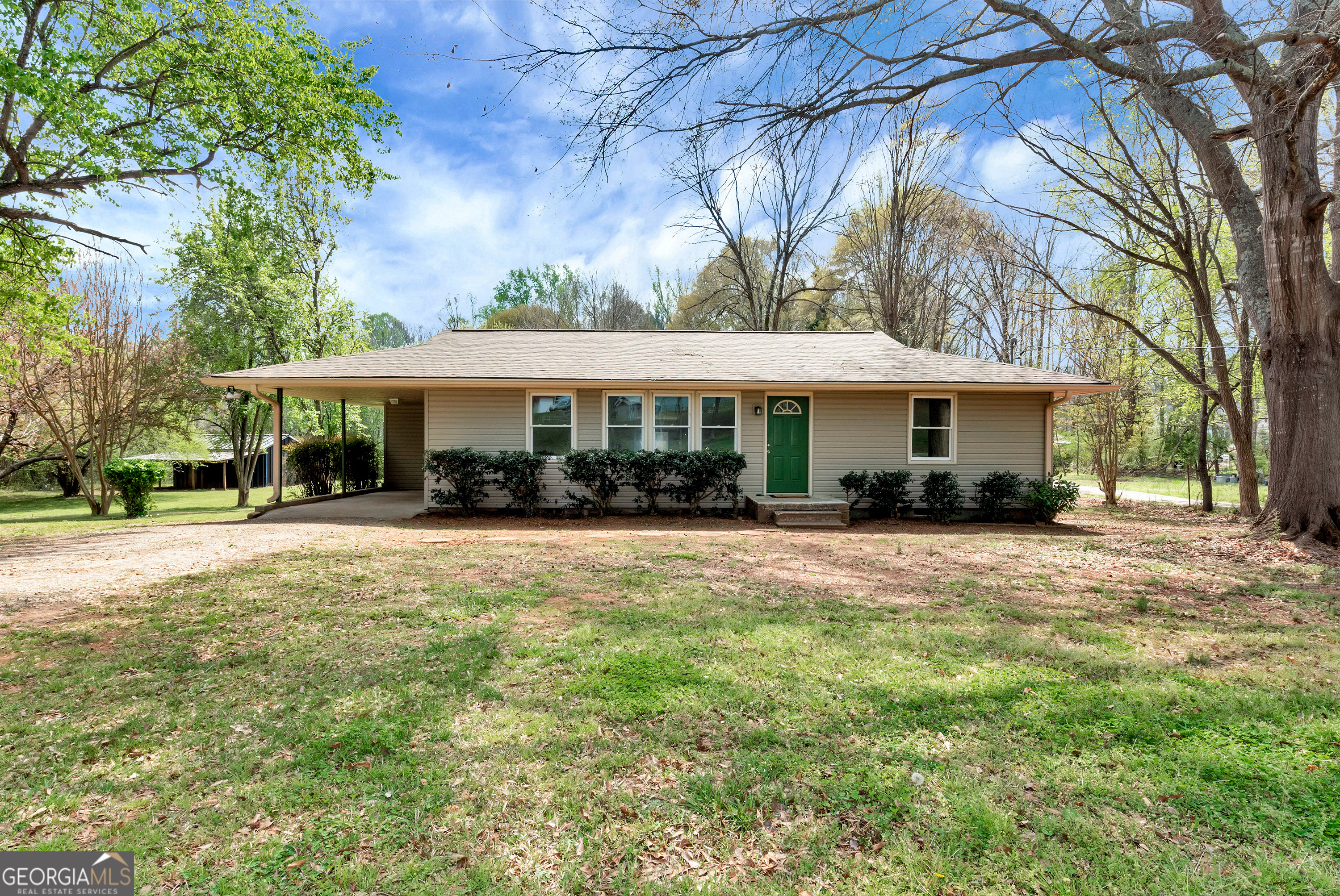 726 Peachtree Road Property Photo 1