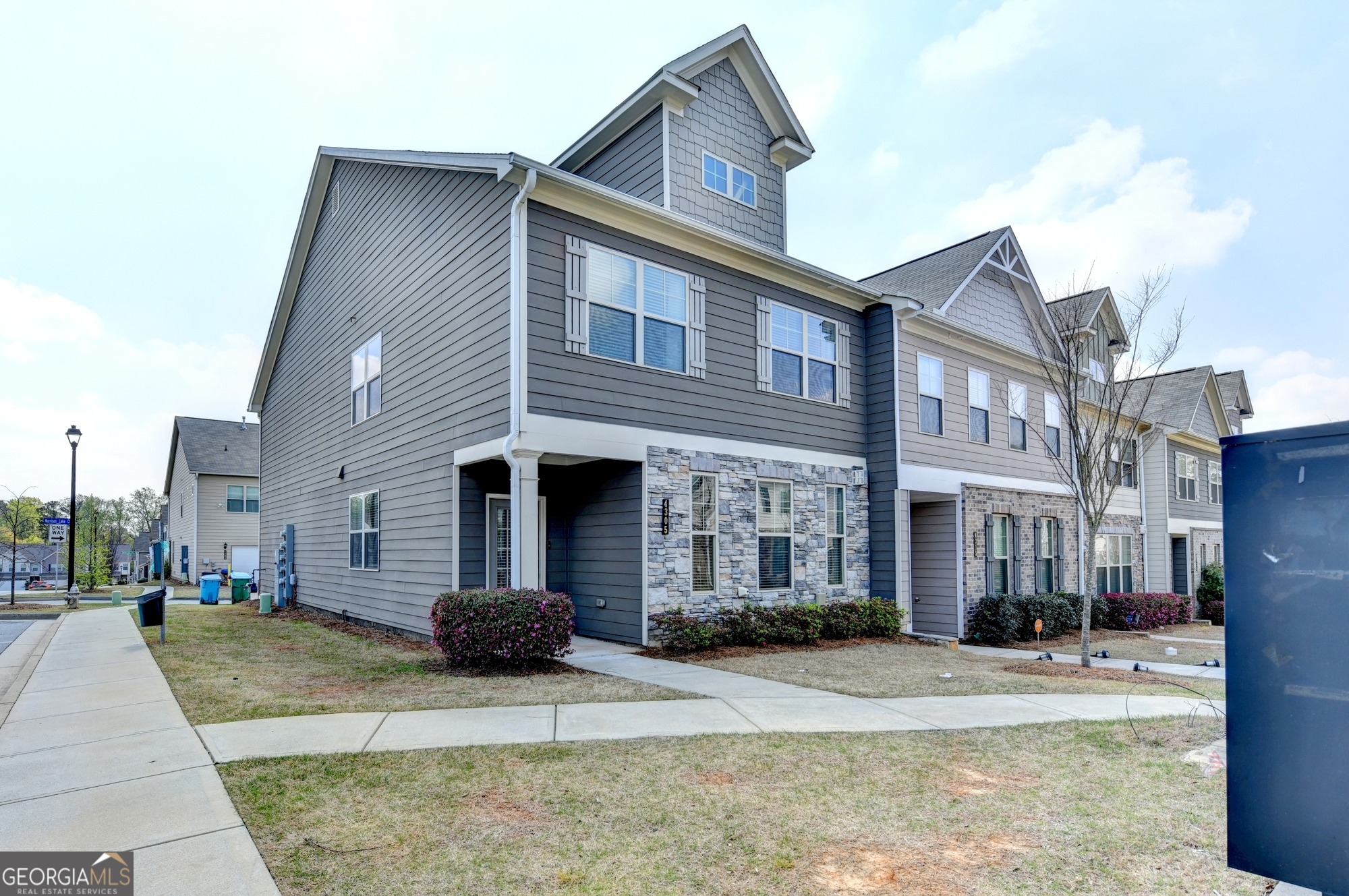 4305 Morrison Lake Court Property Photo 1