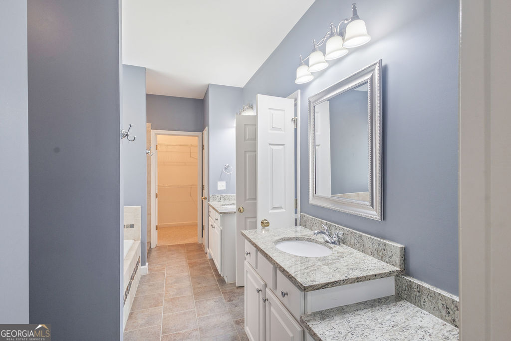 188 Ball Street Property Photo 23