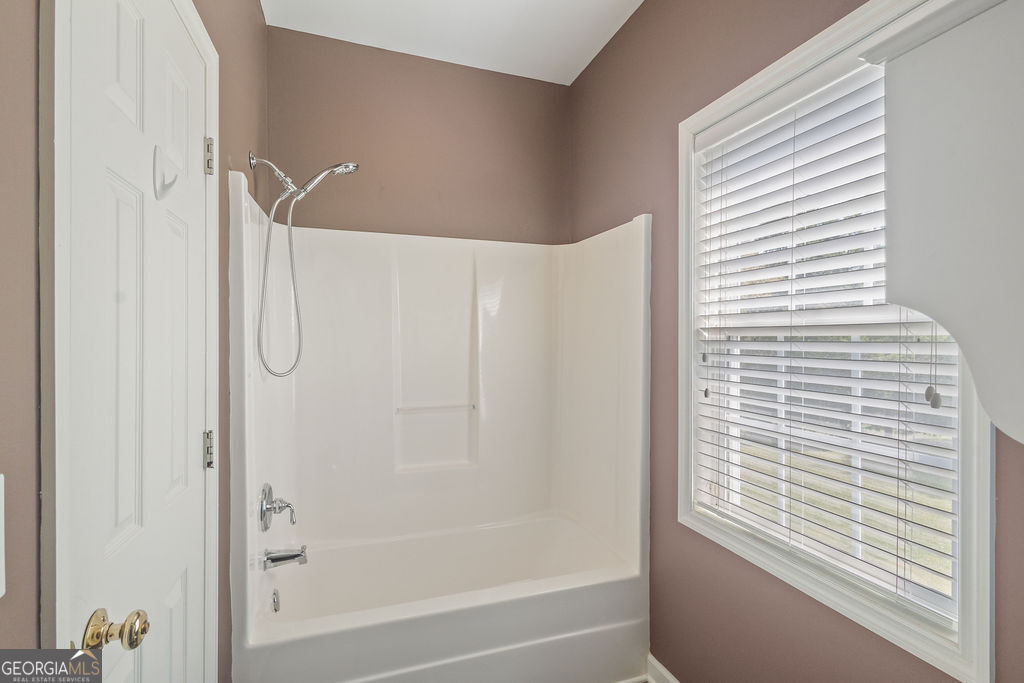 188 Ball Street Property Photo 32
