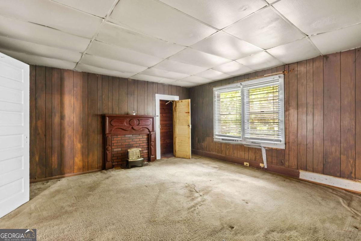 31 Elm Street Property Photo 11
