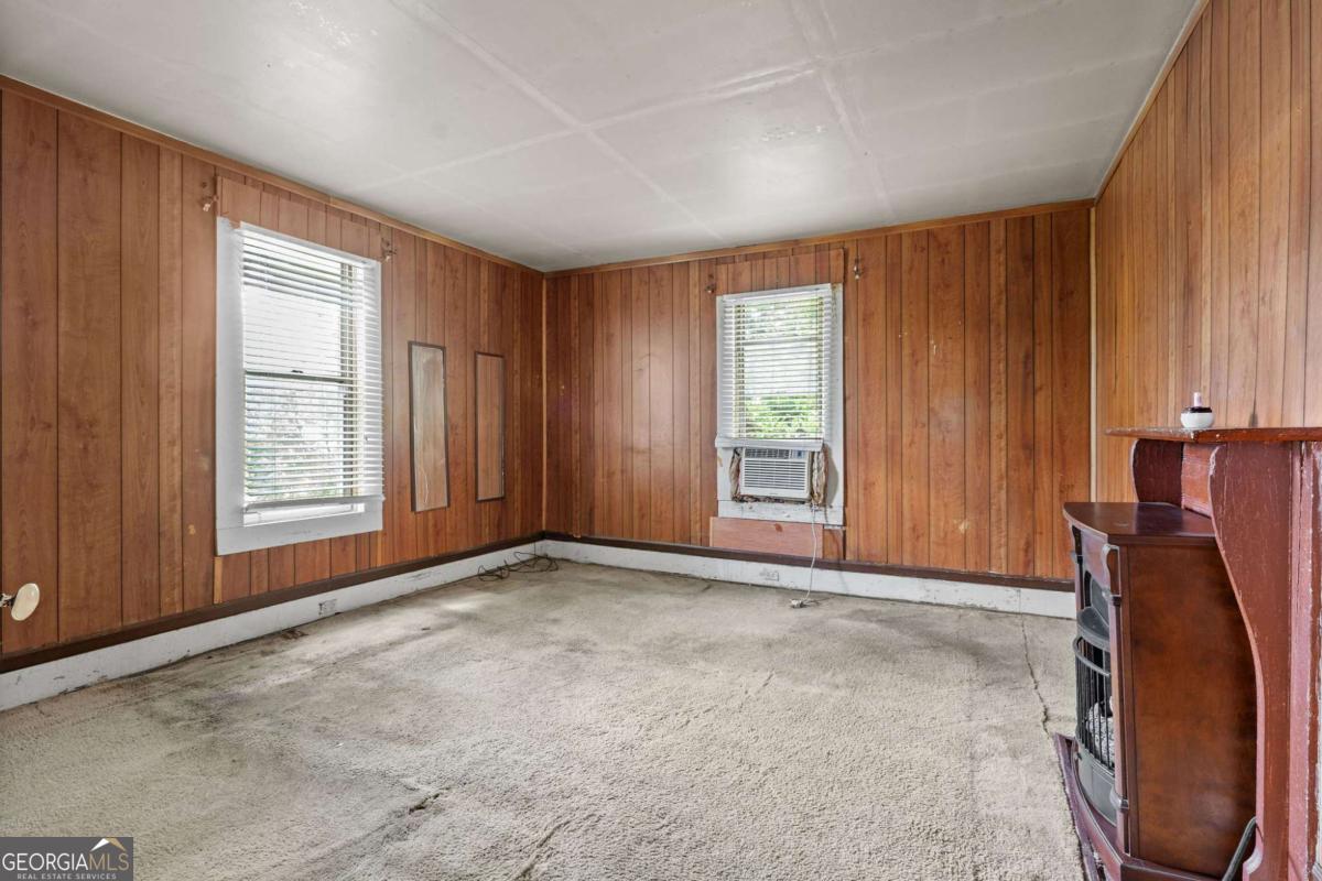 31 Elm Street Property Photo 13