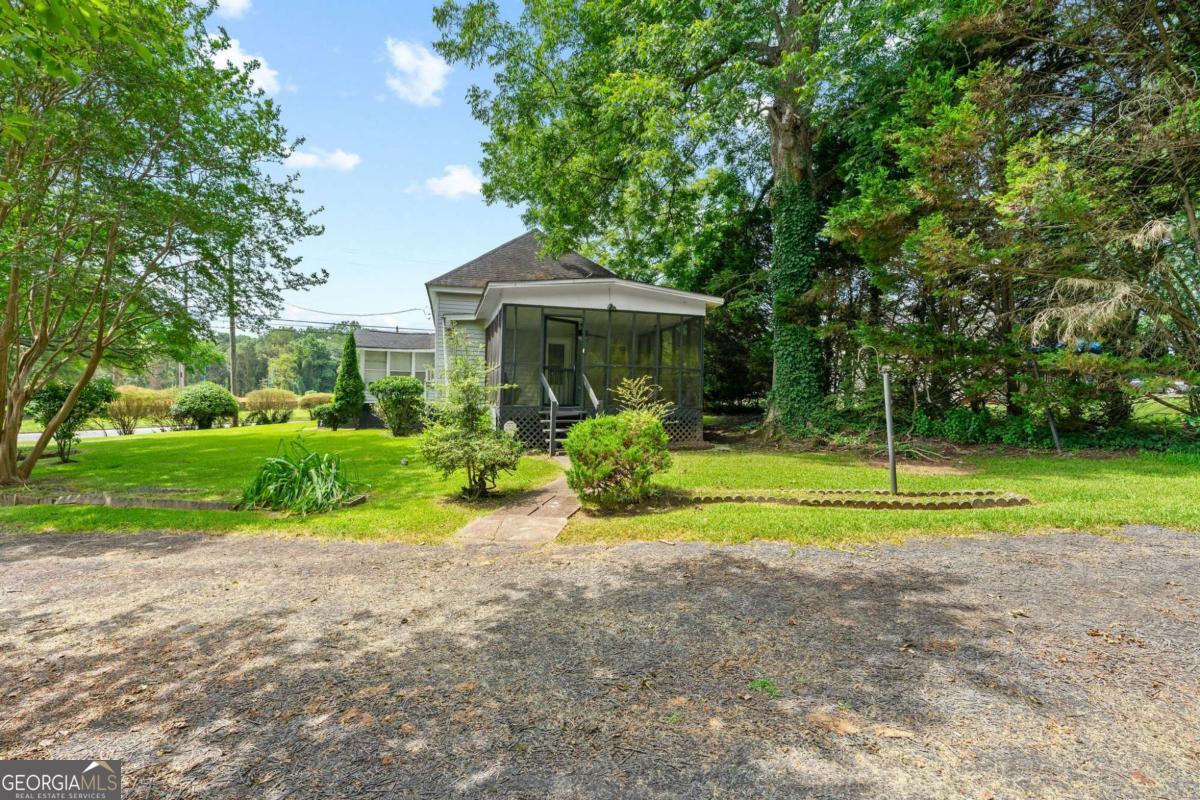 31 Elm Street Property Photo 22
