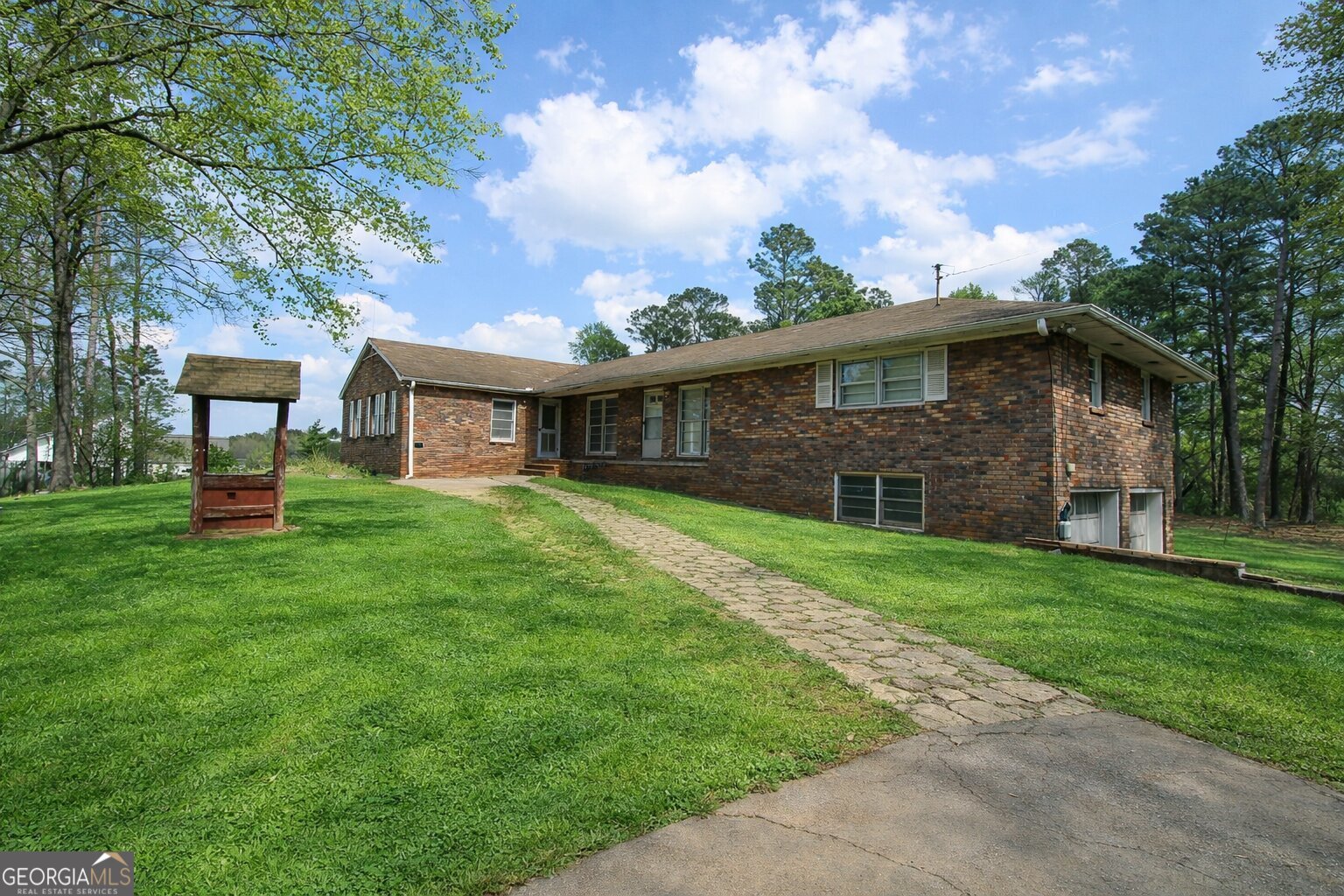 3191 Ernest W Barrett Parkway Nw Property Photo 1