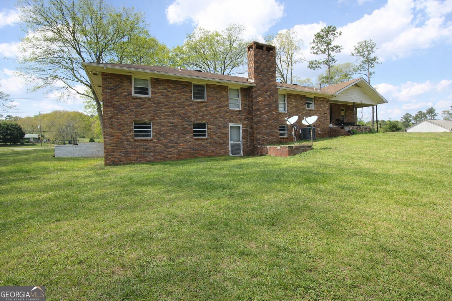 3191 Ernest W Barrett Parkway Nw Property Photo 4