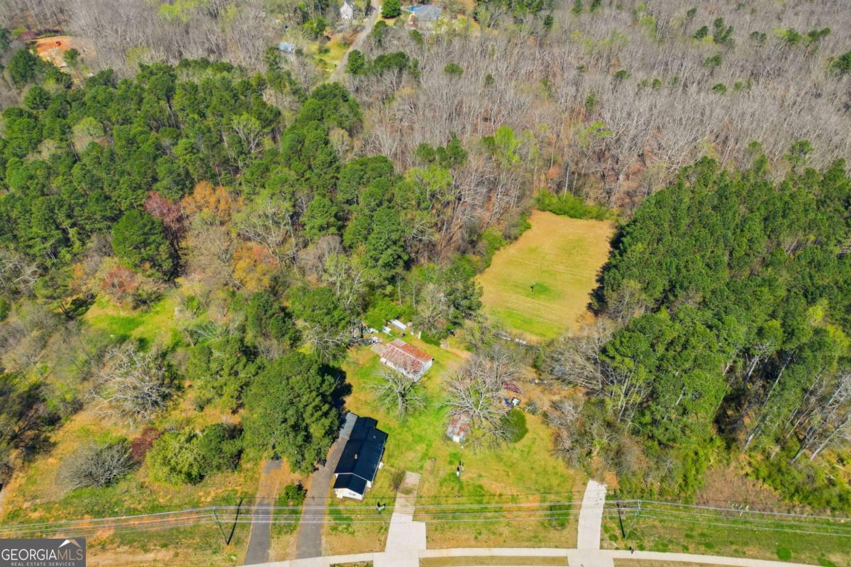 3823 Cumming Highway Property Photo 1