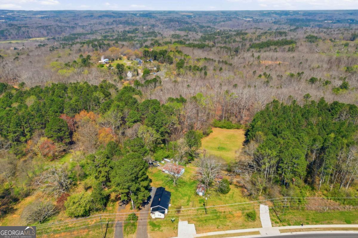 3823 Cumming Highway Property Photo 6