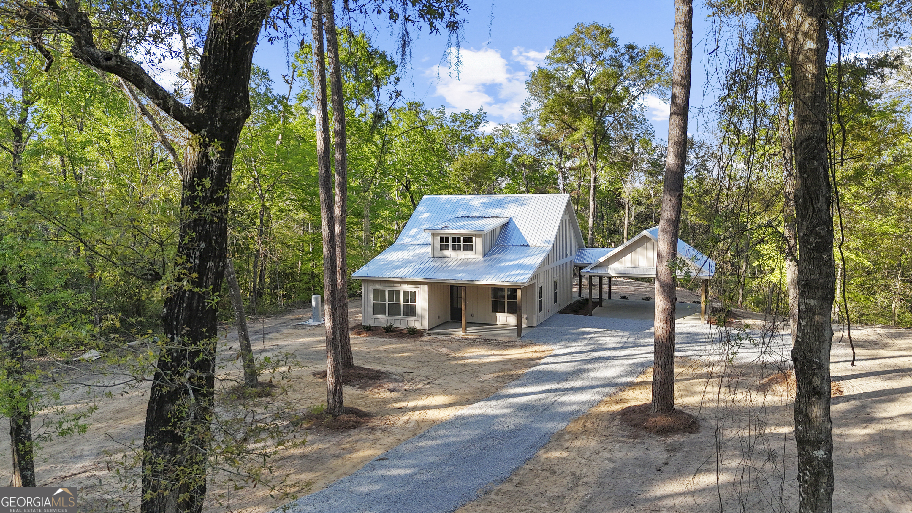 150 Lakeview Drive Property Photo 1