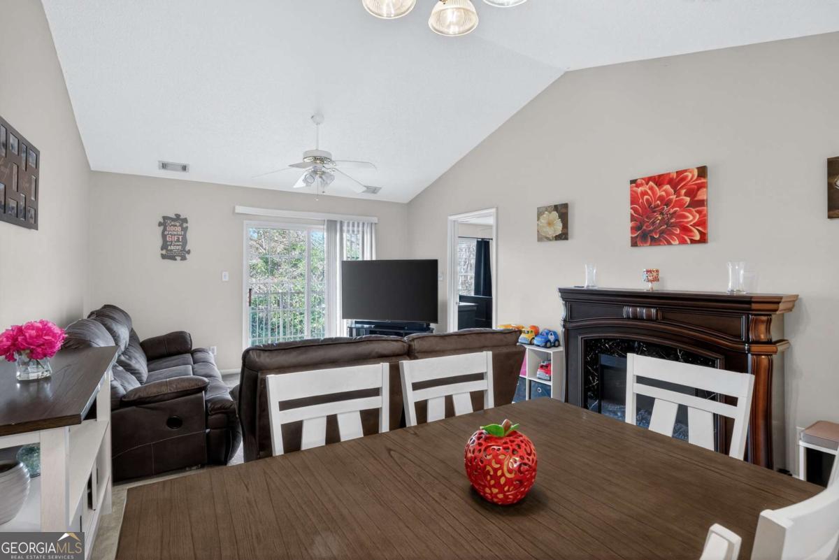 310 Tibet Avenue # 8 Property Photo 9