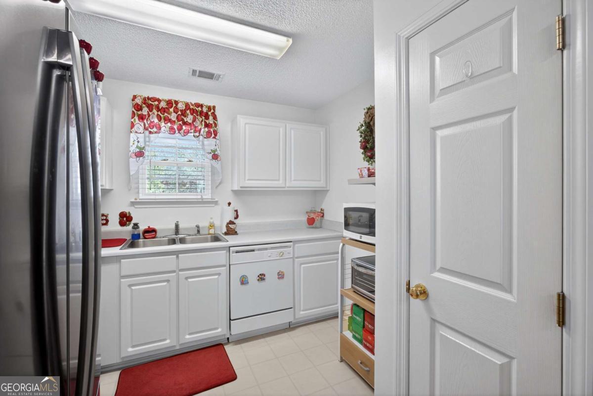 310 Tibet Avenue # 8 Property Photo 11