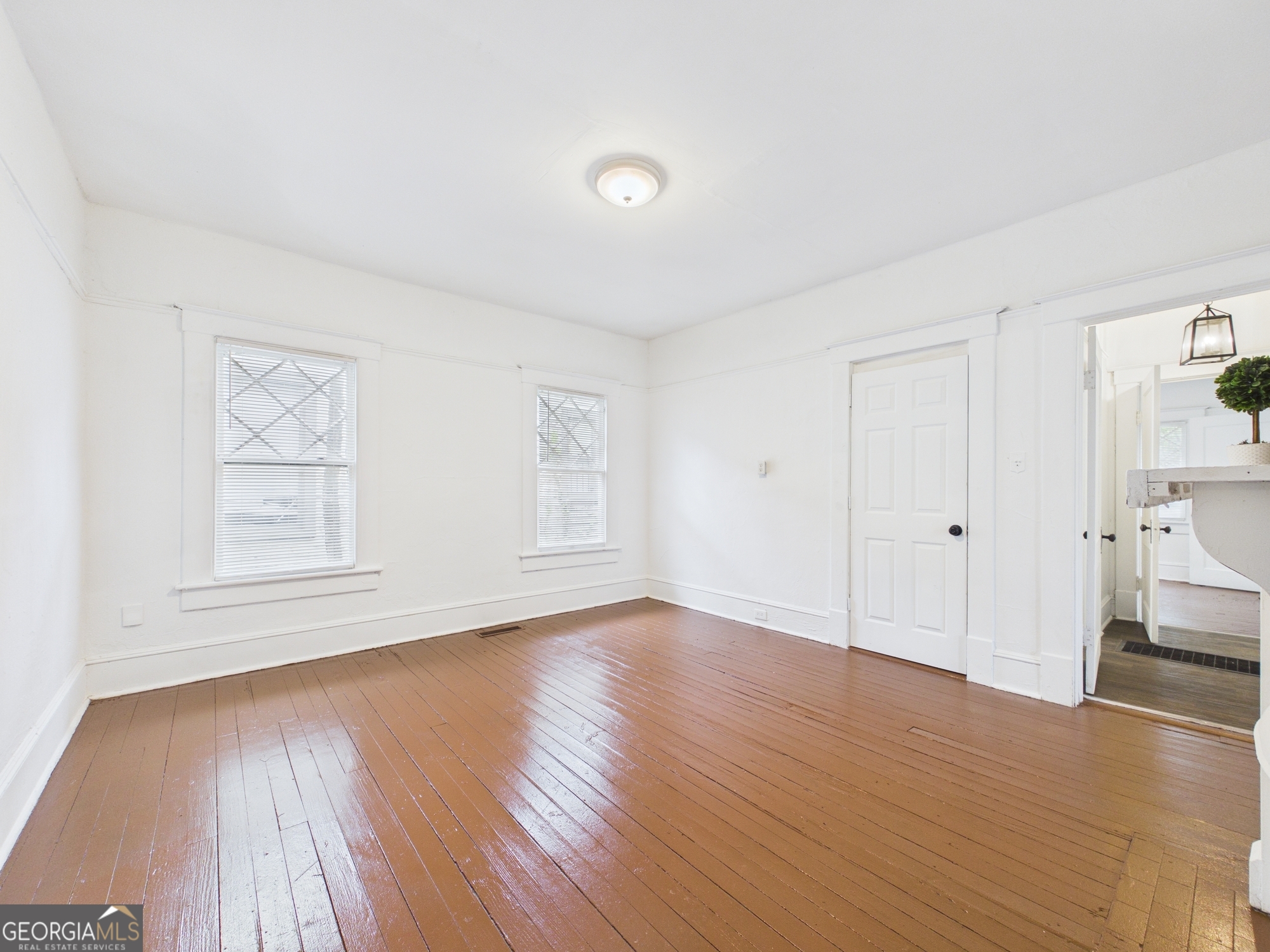 1153 Hendley Street Property Photo 13