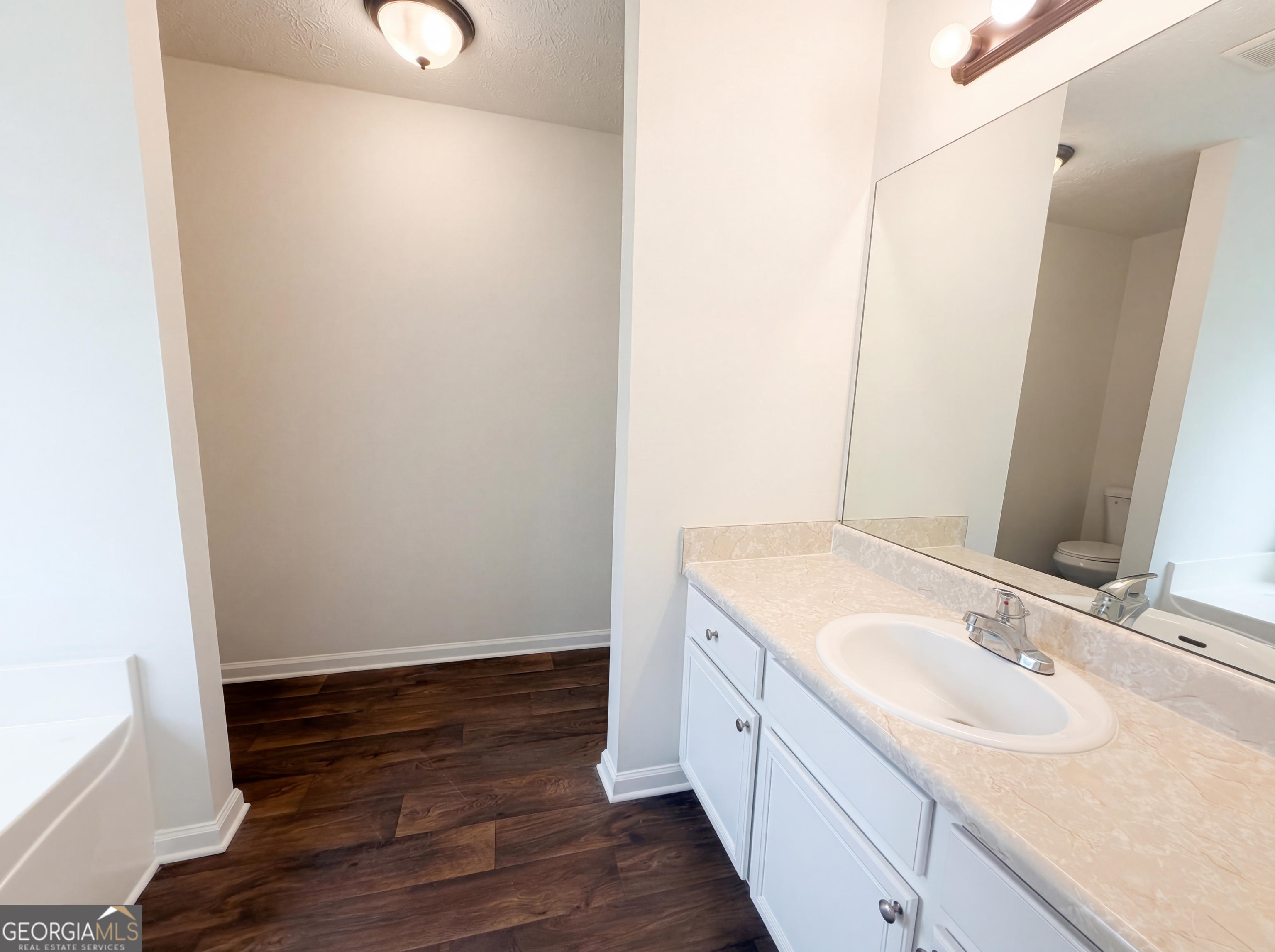479 Clearwater Way Property Photo 13