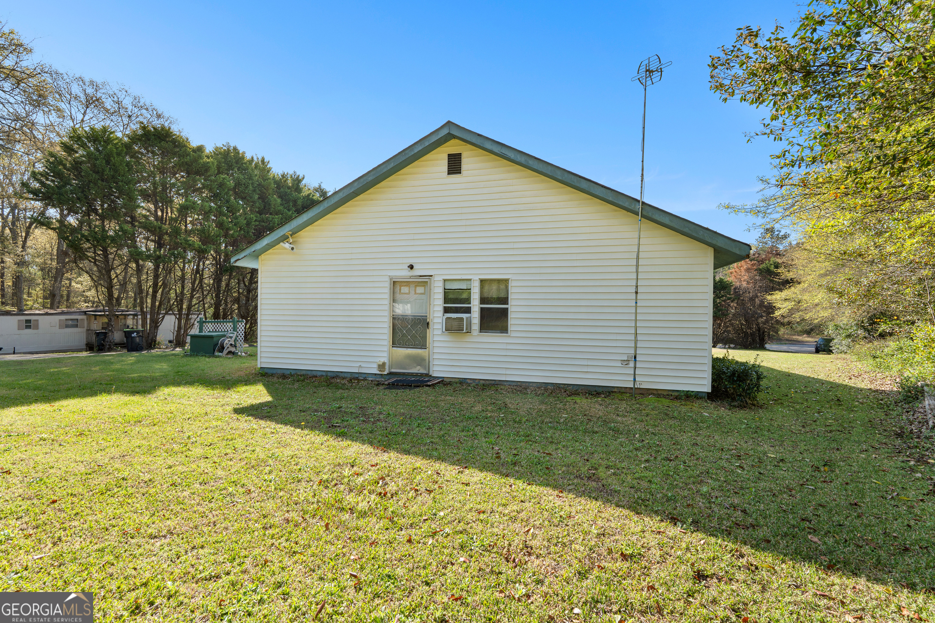 2537 Barnesville Highway Property Photo 21
