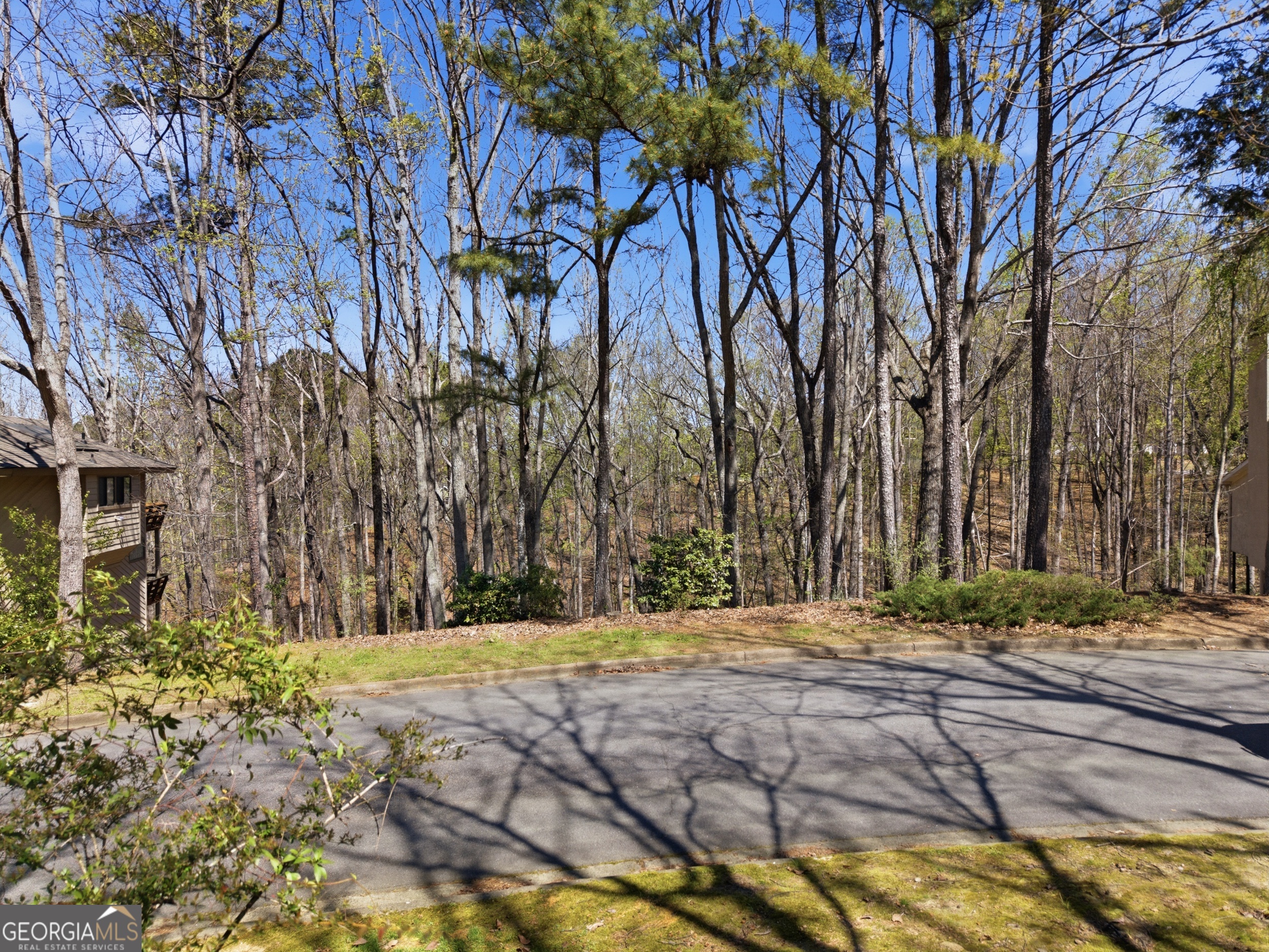 335 N Peak Drive Property Photo 2