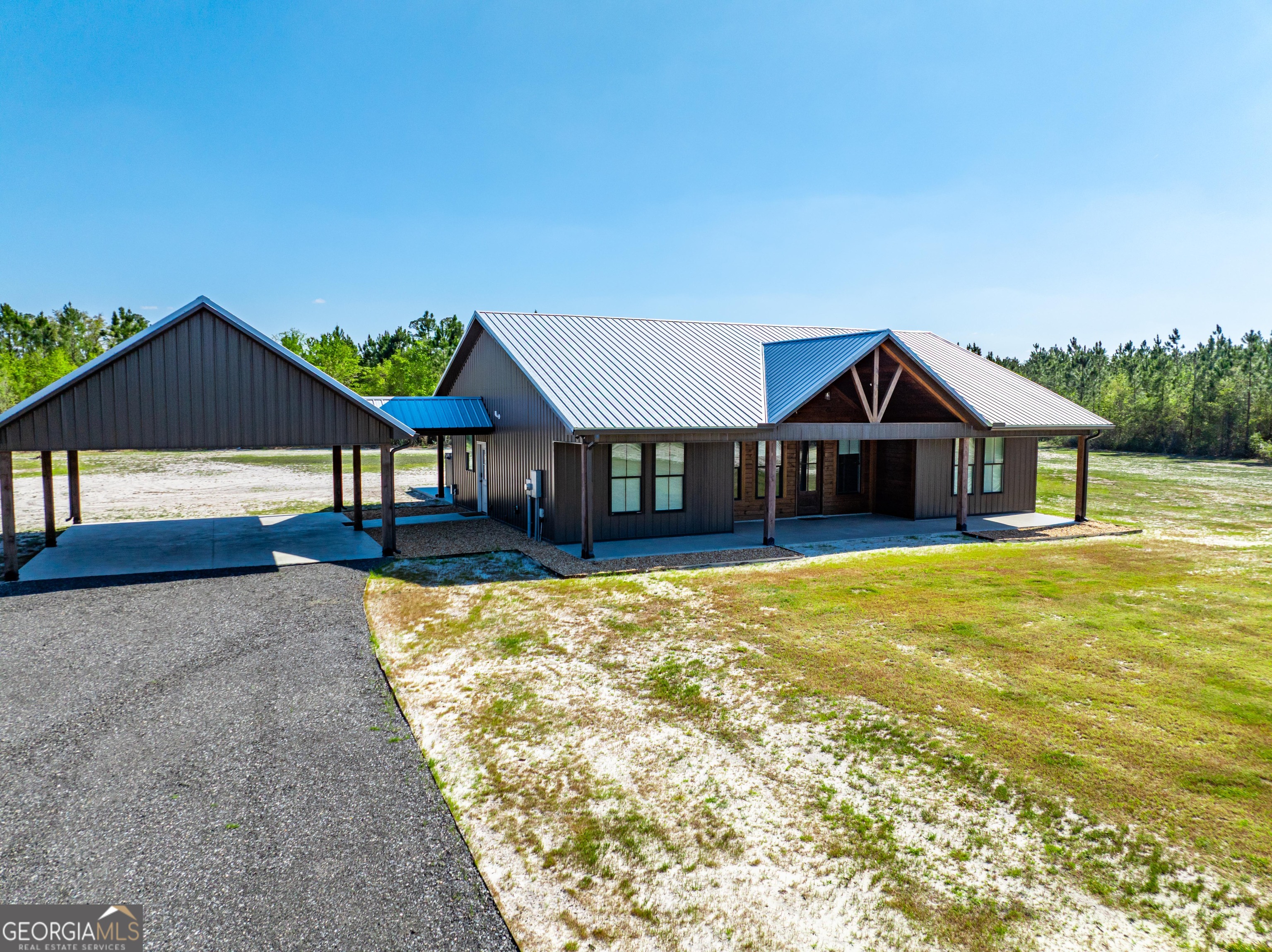 4701 Riggins Road Property Photo 2