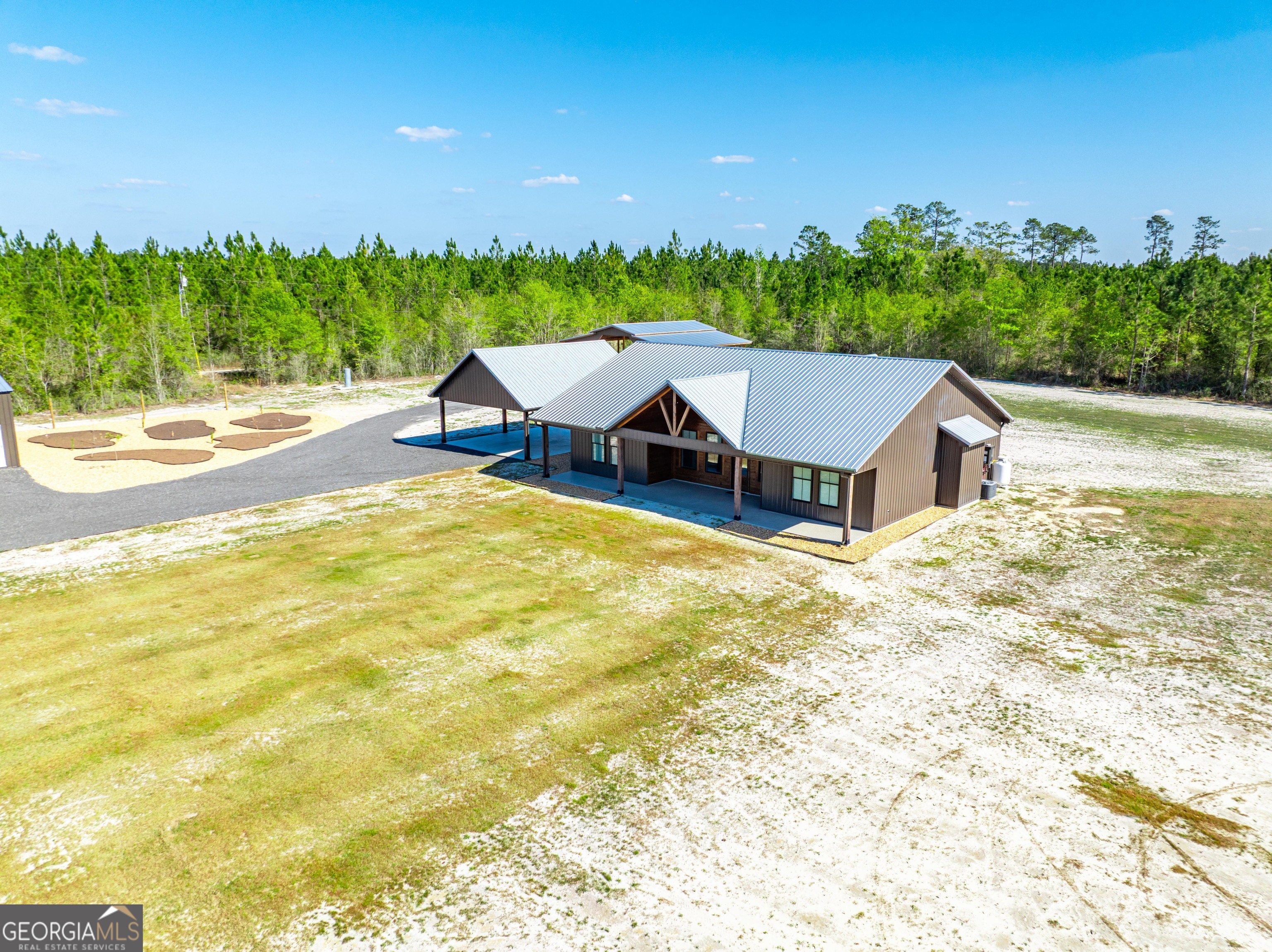 4701 Riggins Road Property Photo 7