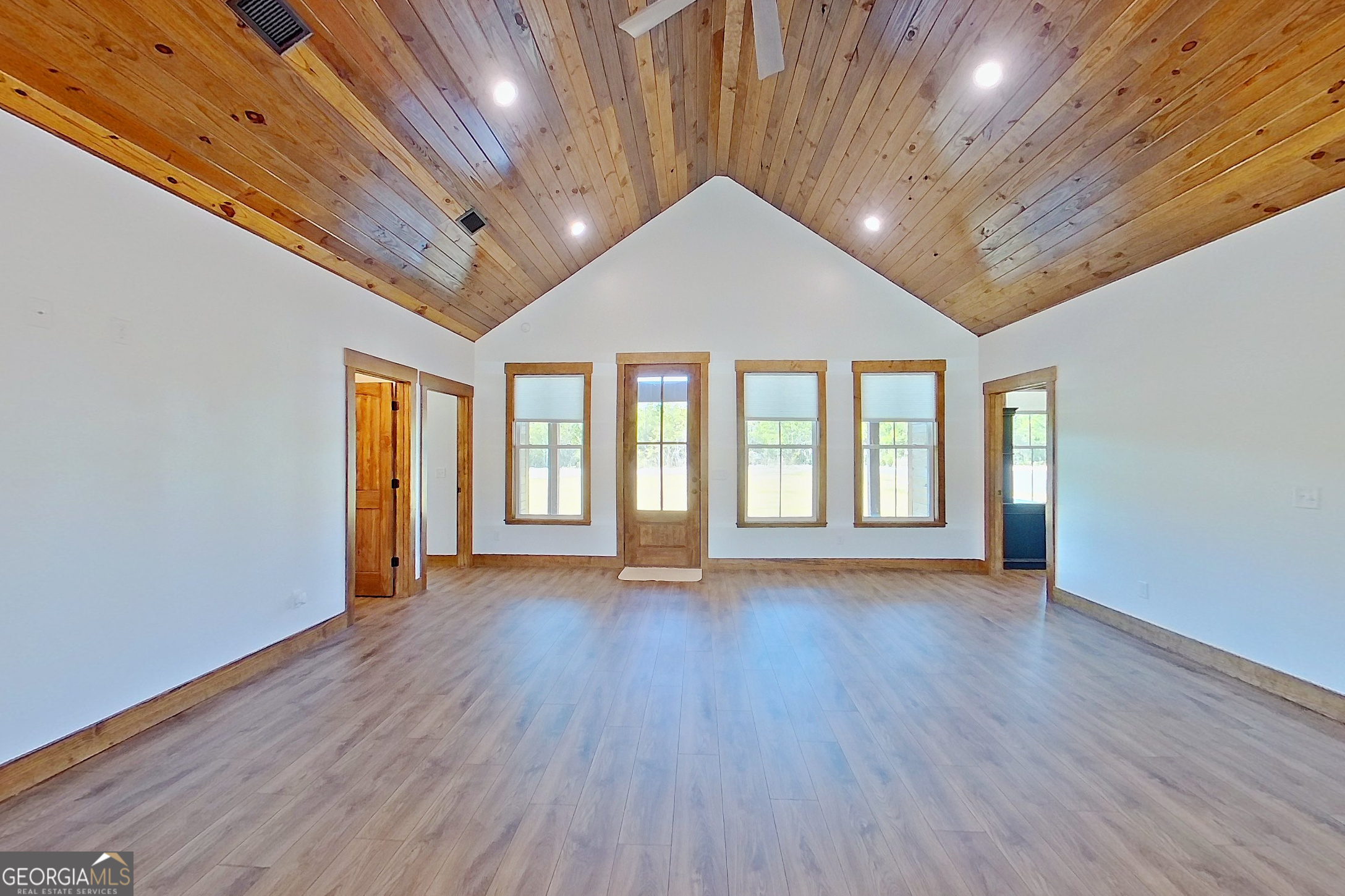 4701 Riggins Road Property Photo 9