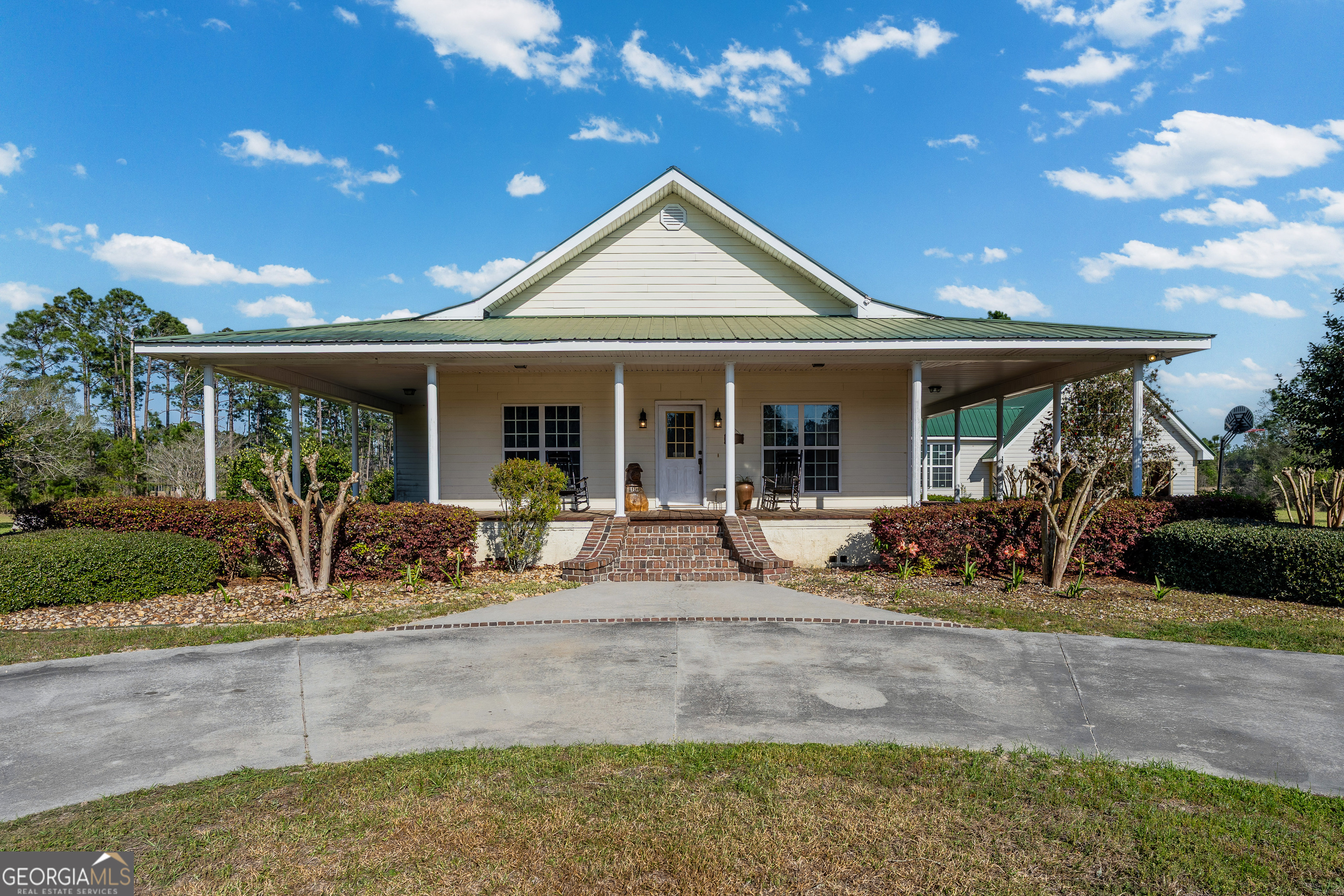 3300 Connor Lane Property Photo 1