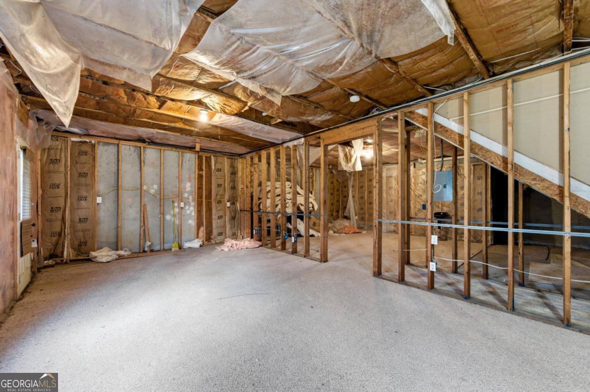 813 Cork Oak Lane Property Photo 33