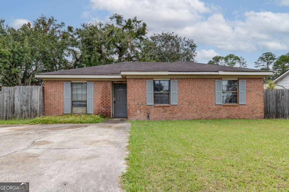 251 Garden Circle Property Photo 1