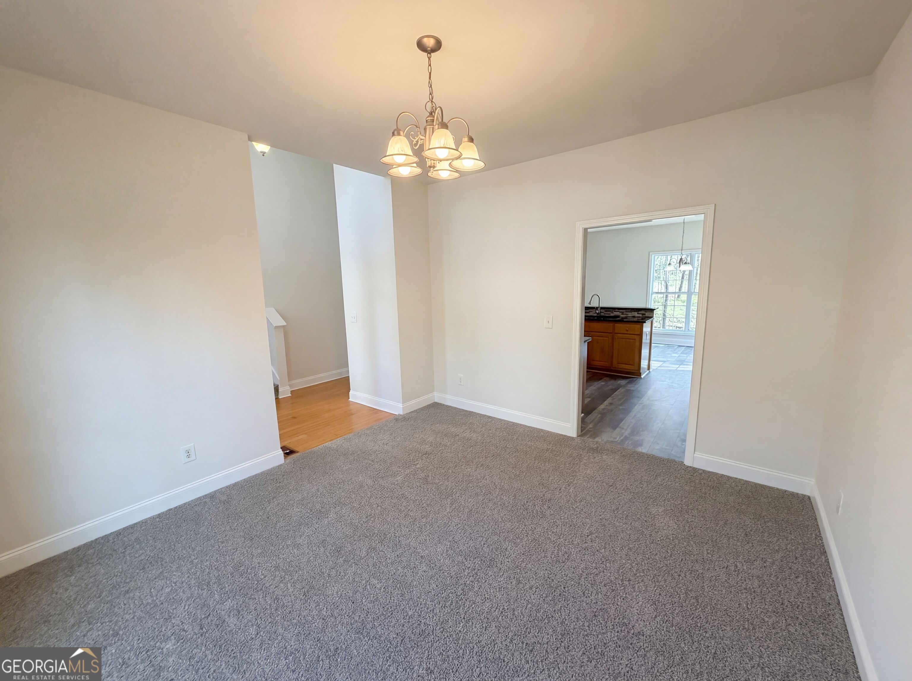 95 Woods Way Property Photo 8