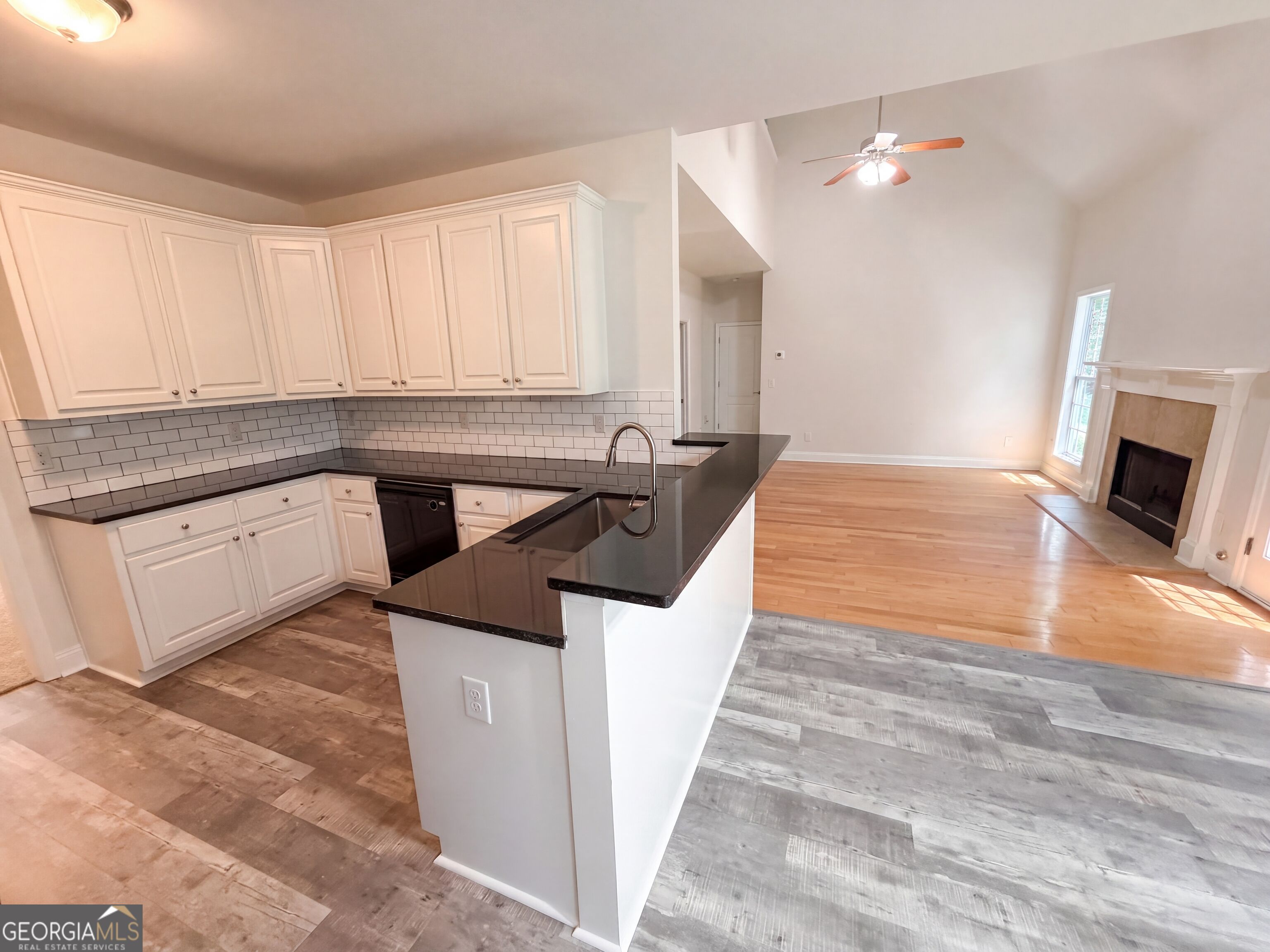95 Woods Way Property Photo 9