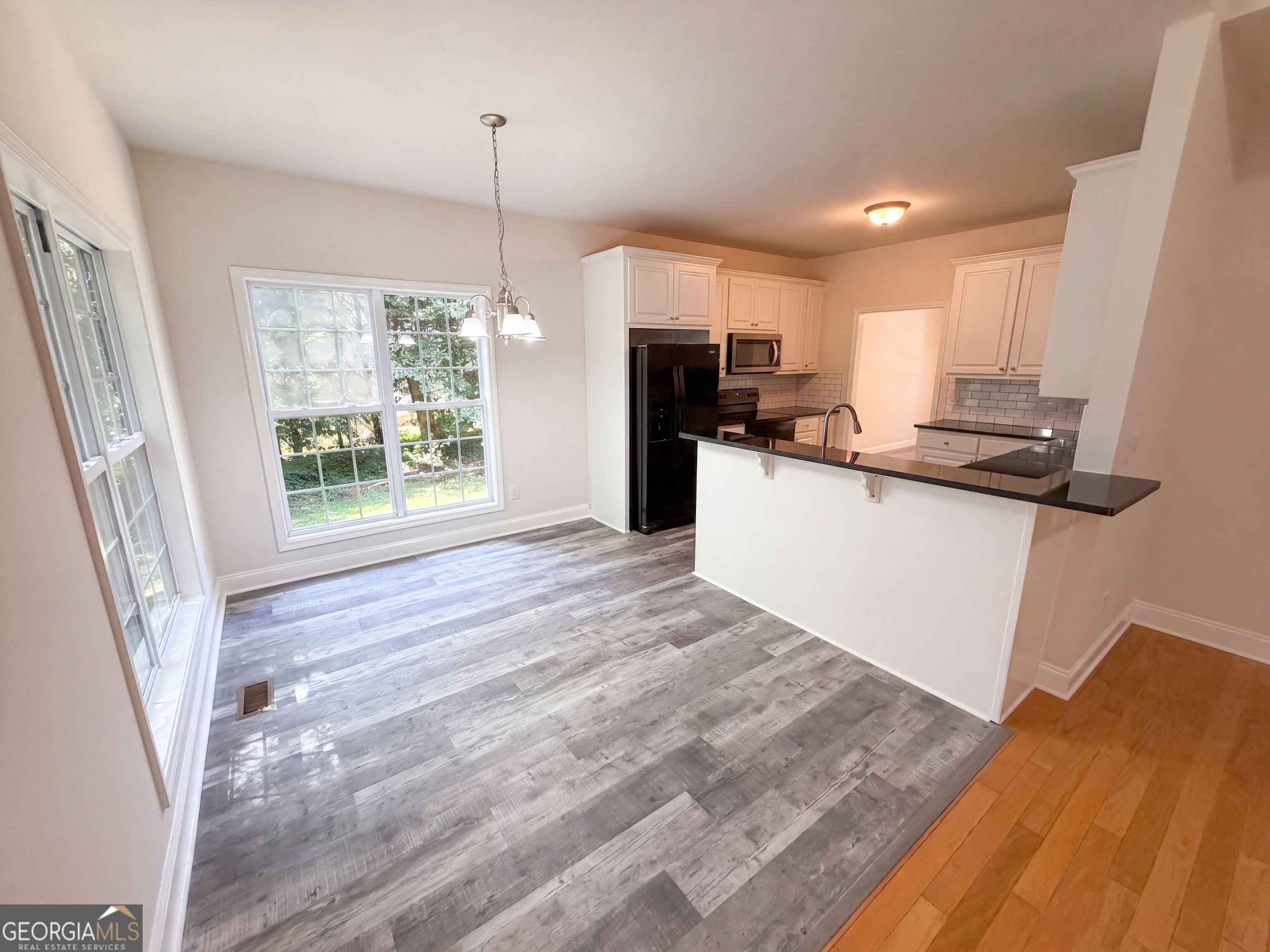 95 Woods Way Property Photo 11