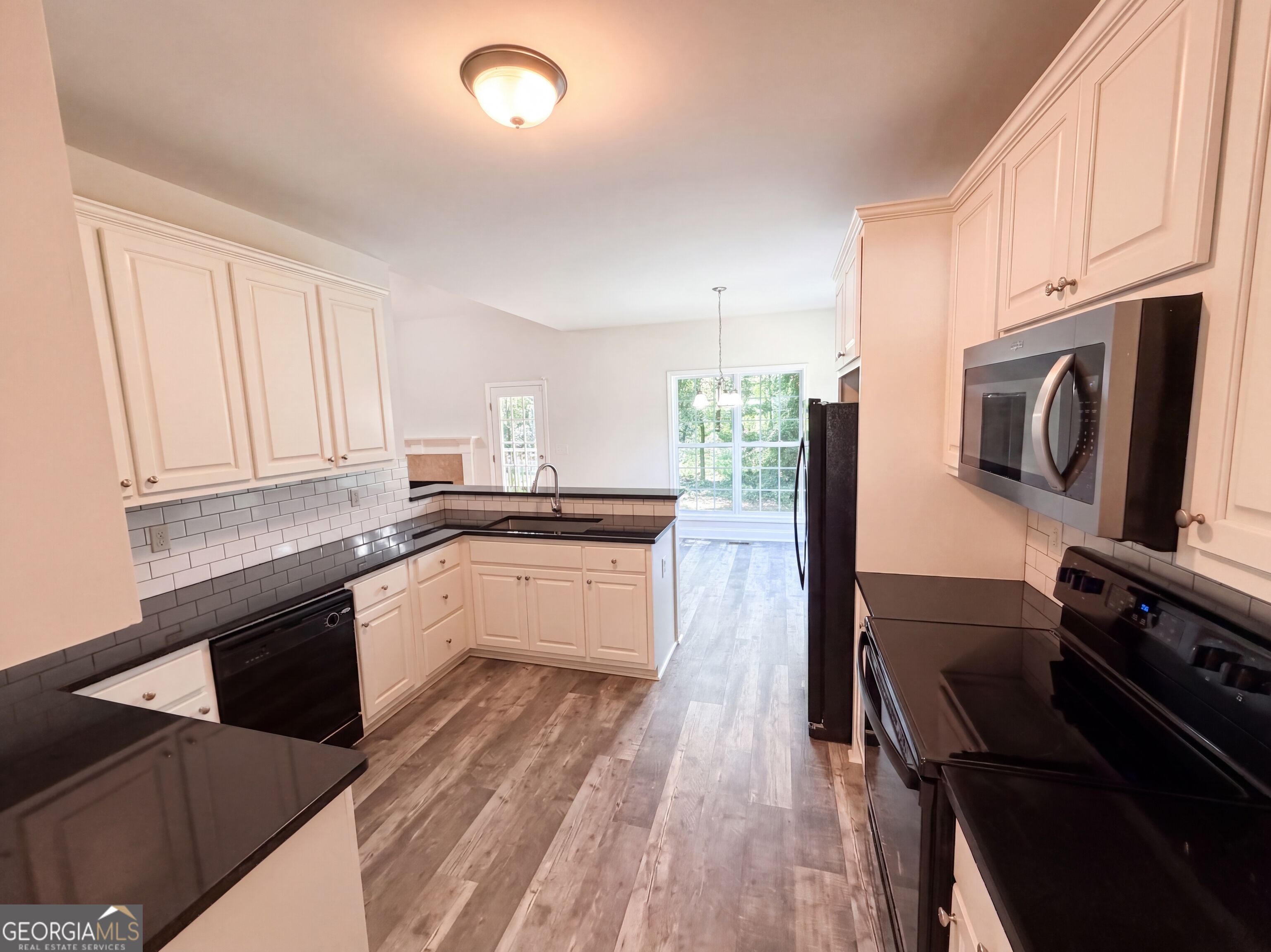 95 Woods Way Property Photo 12
