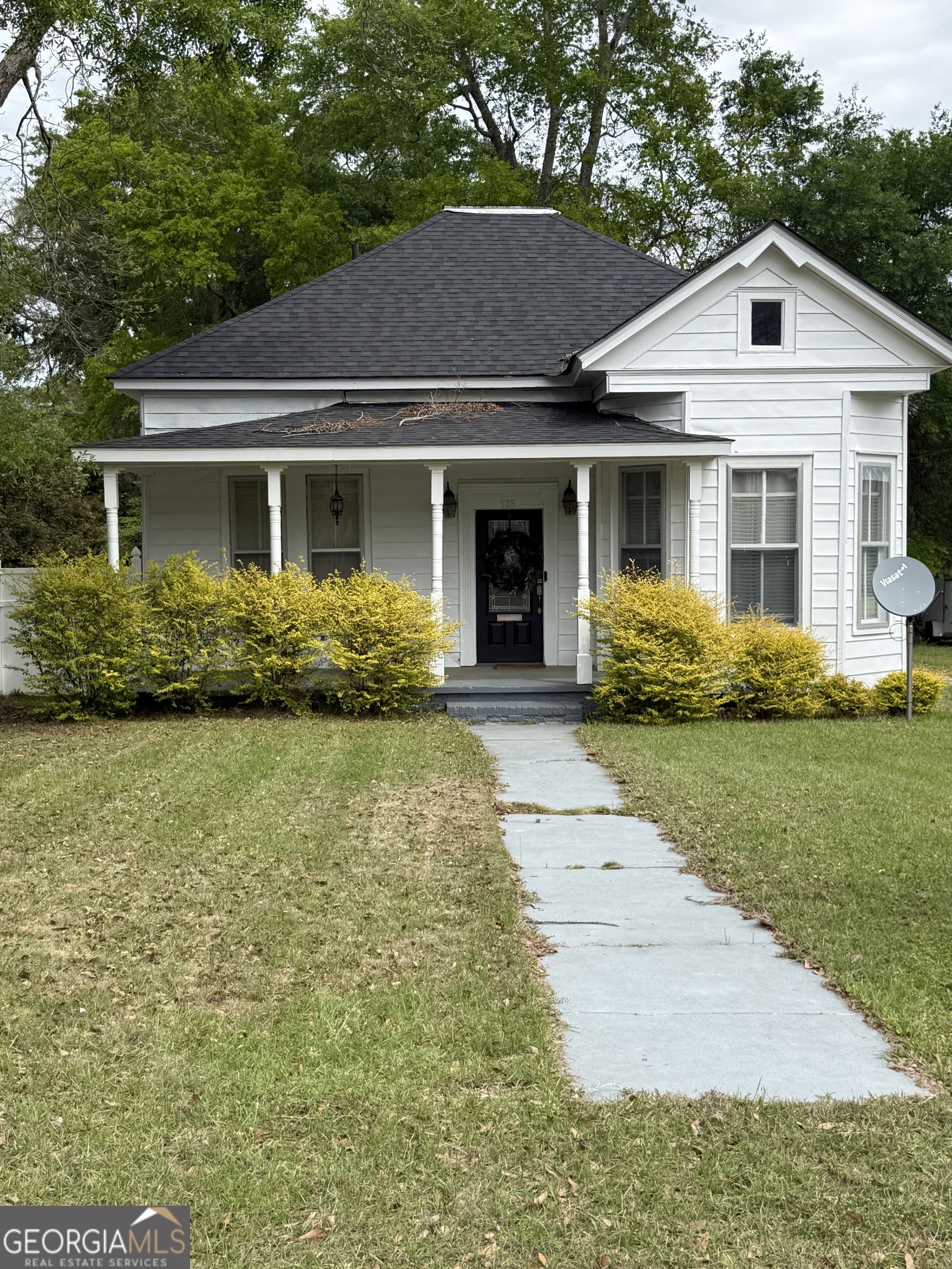 125 Creighton Property Photo 1