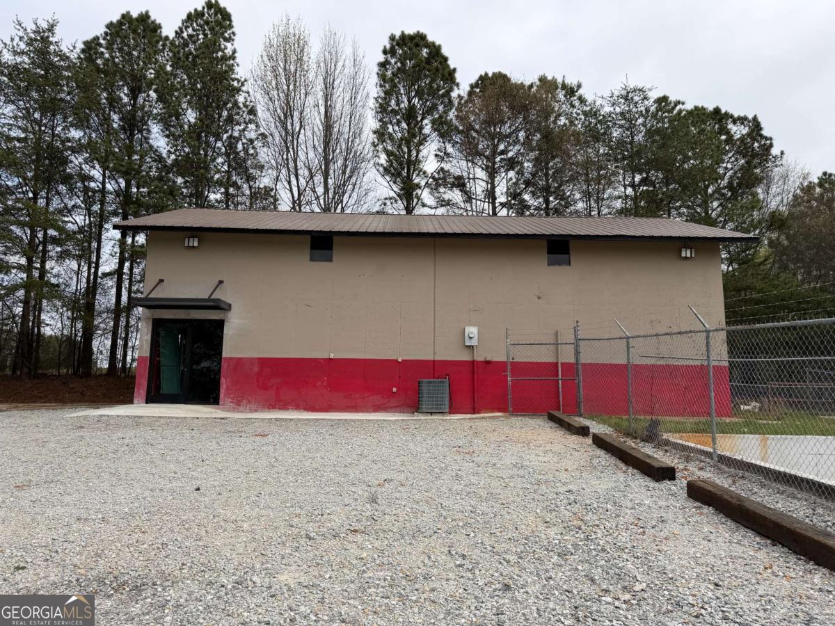 727 Airport Road Property Photo 1