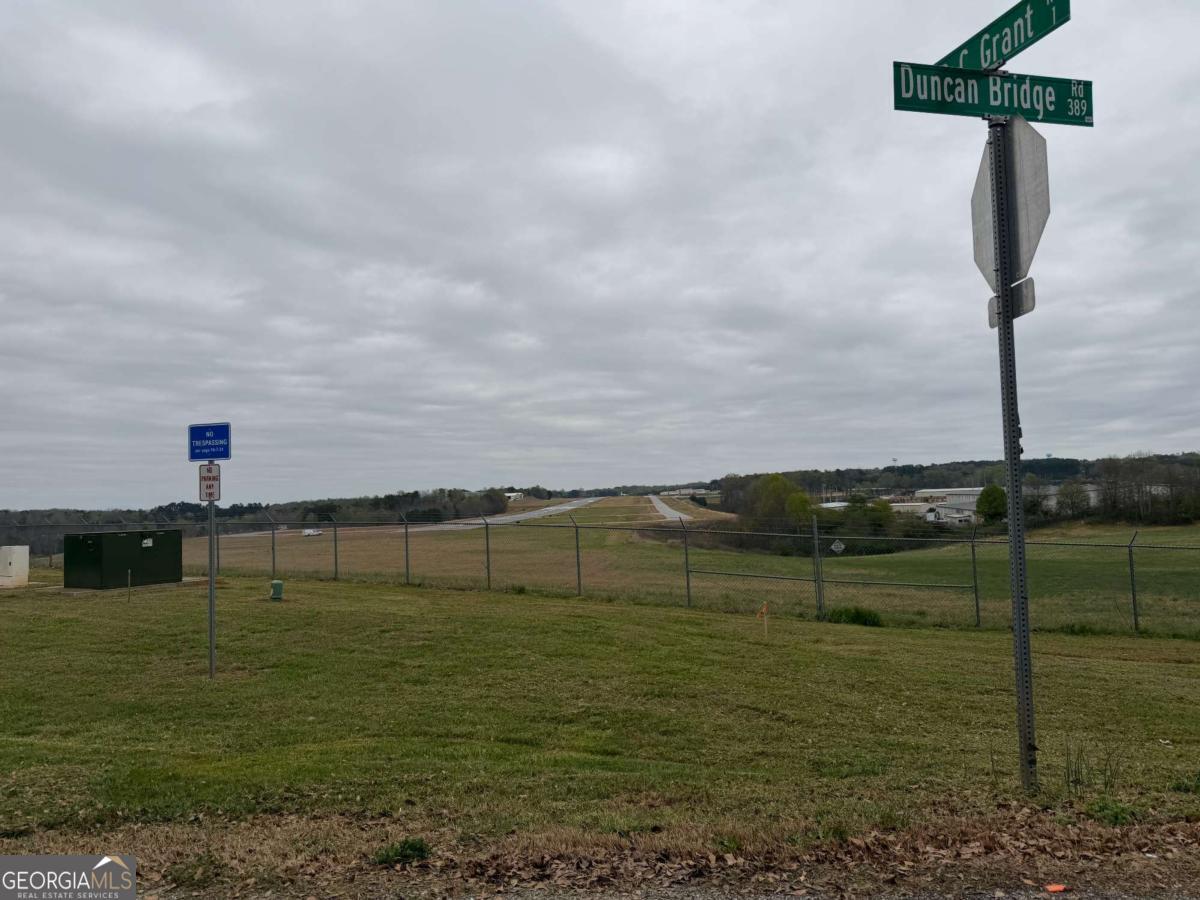727 Airport Road Property Photo 15