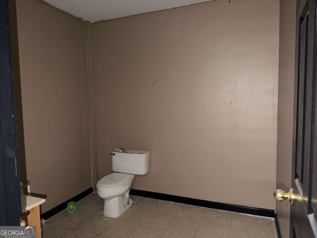 727 Airport Road Property Photo 37