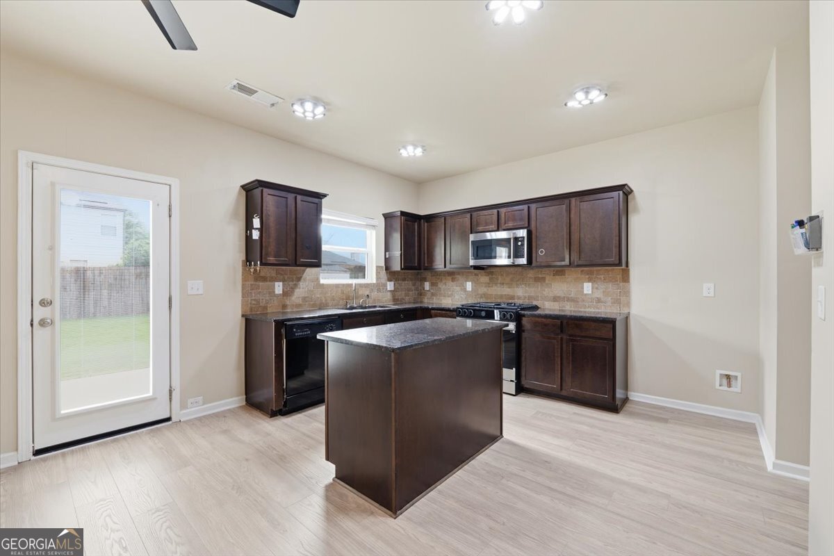 2466 Foxy Drive Property Photo 10