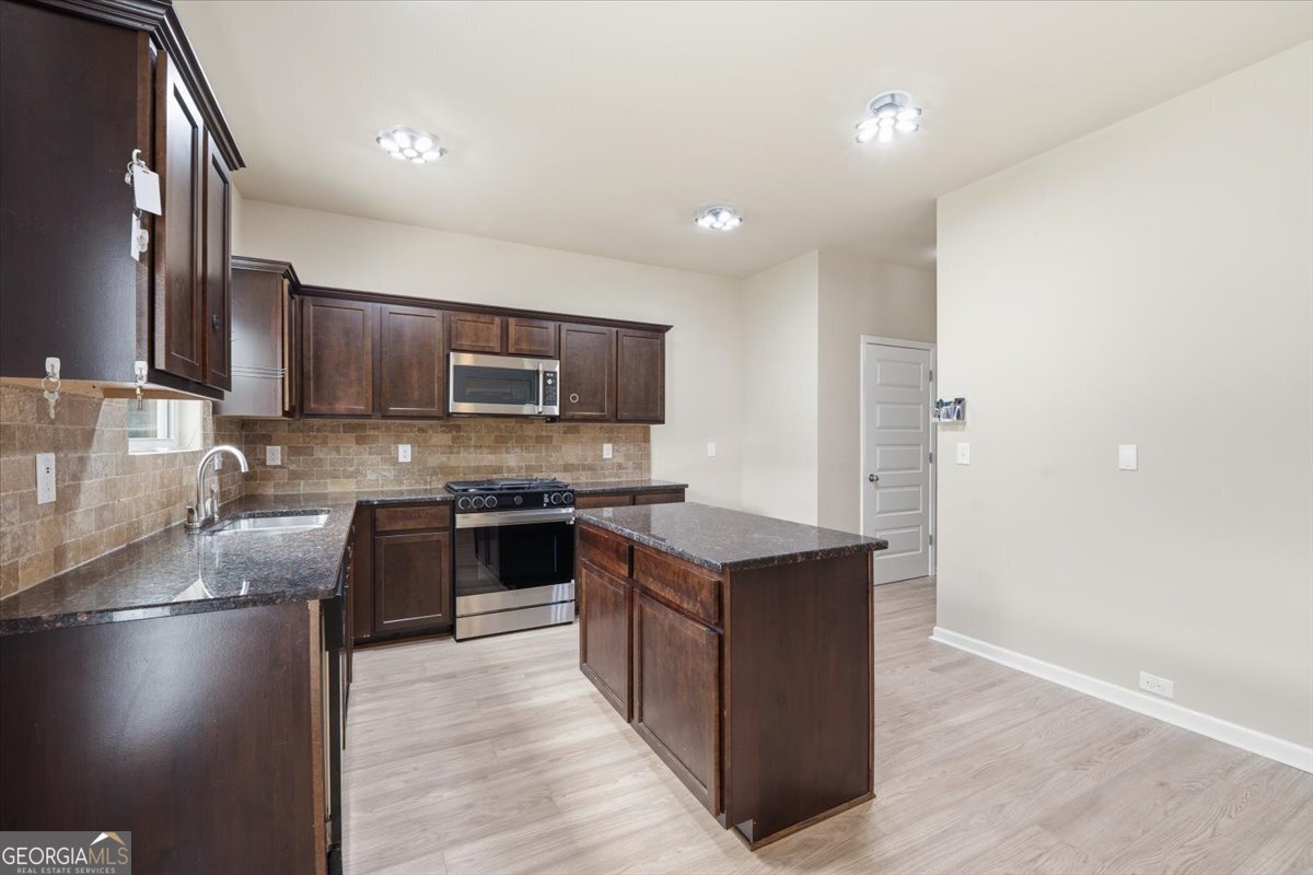 2466 Foxy Drive Property Photo 11