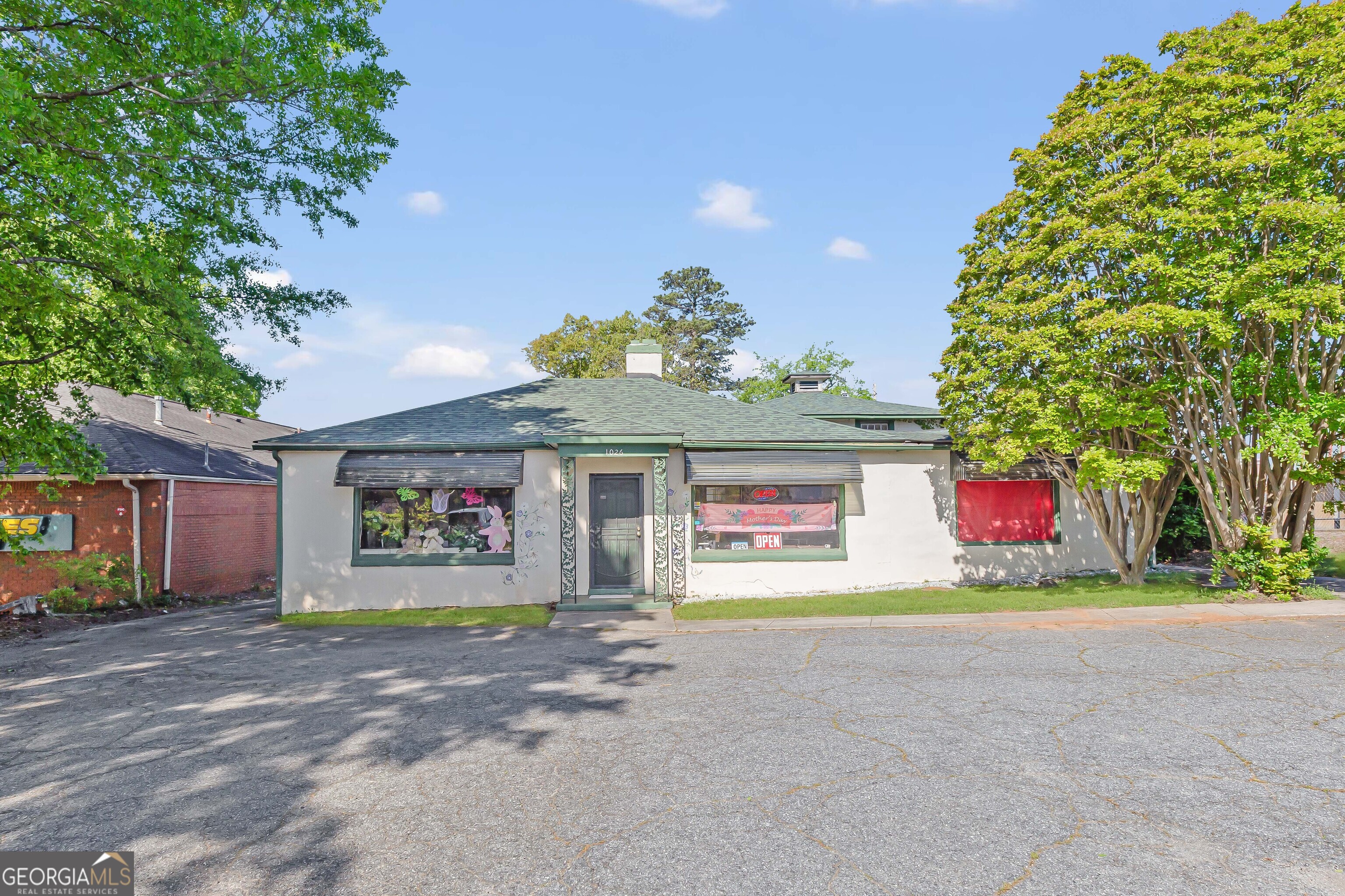 1026 Sycamore Drive Property Photo 3