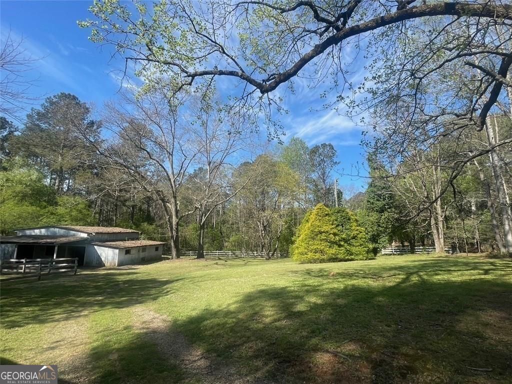 16040 Henderson Road Property Photo 7