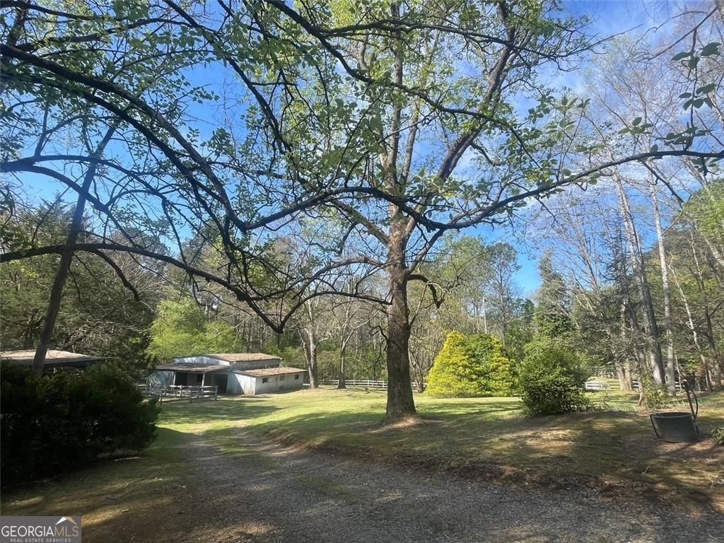 16040 Henderson Road Property Photo 14