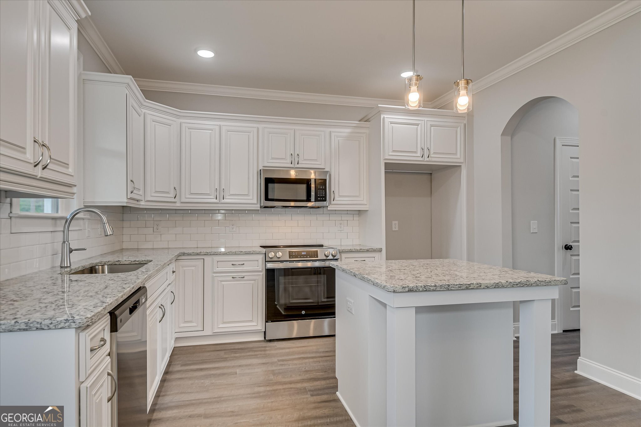 1817 Harbury Drive Property Photo 14