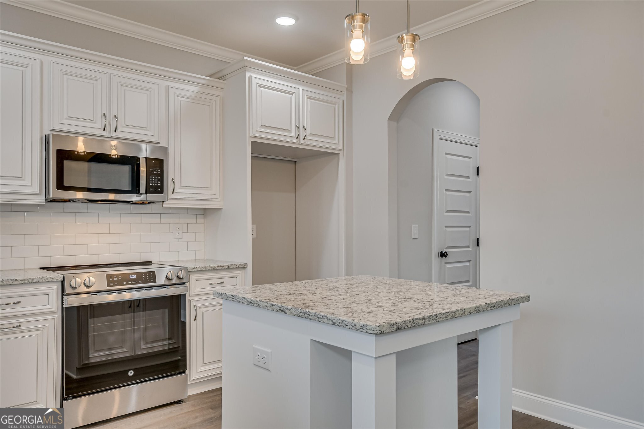 1817 Harbury Drive Property Photo 15