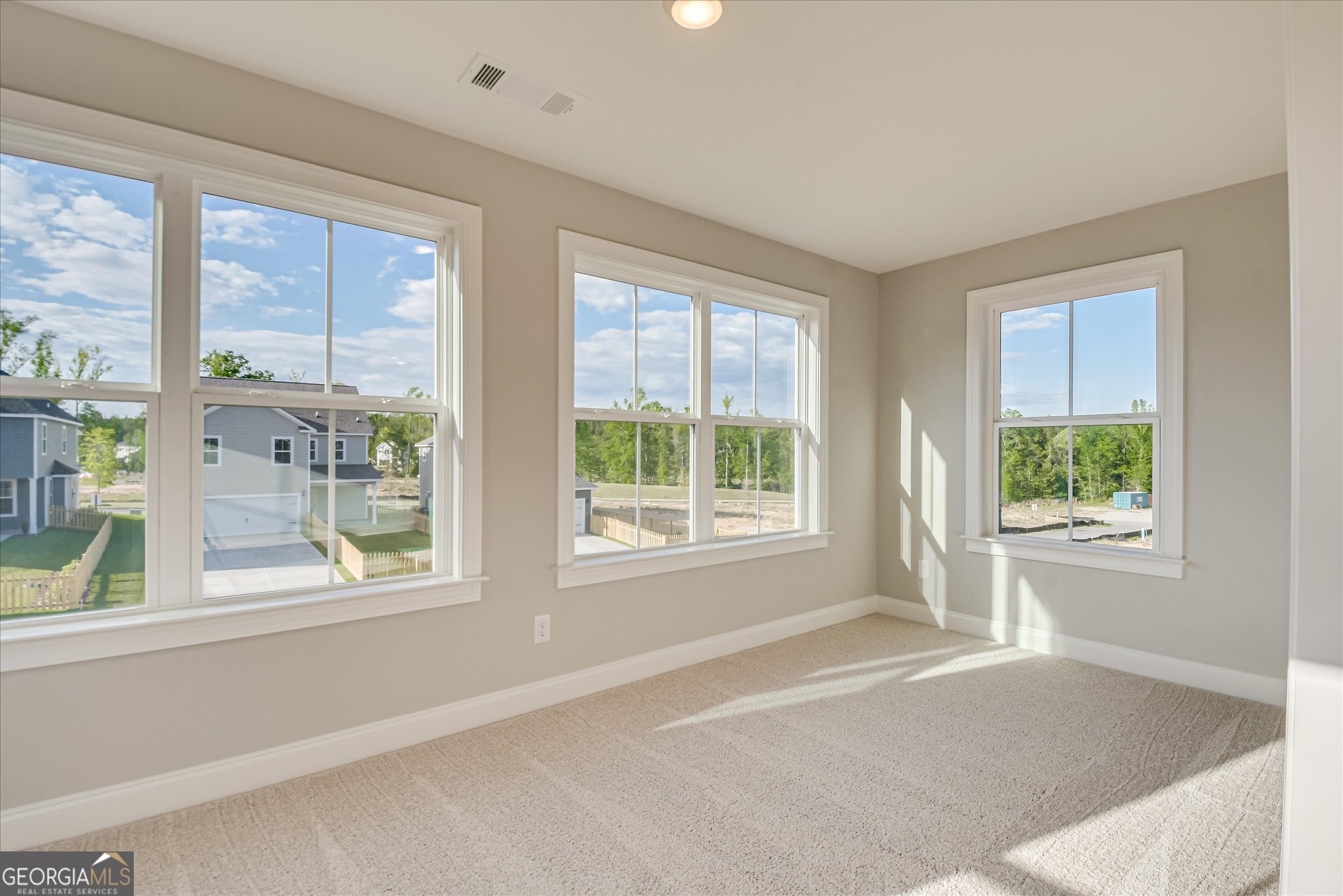 1817 Harbury Drive Property Photo 32