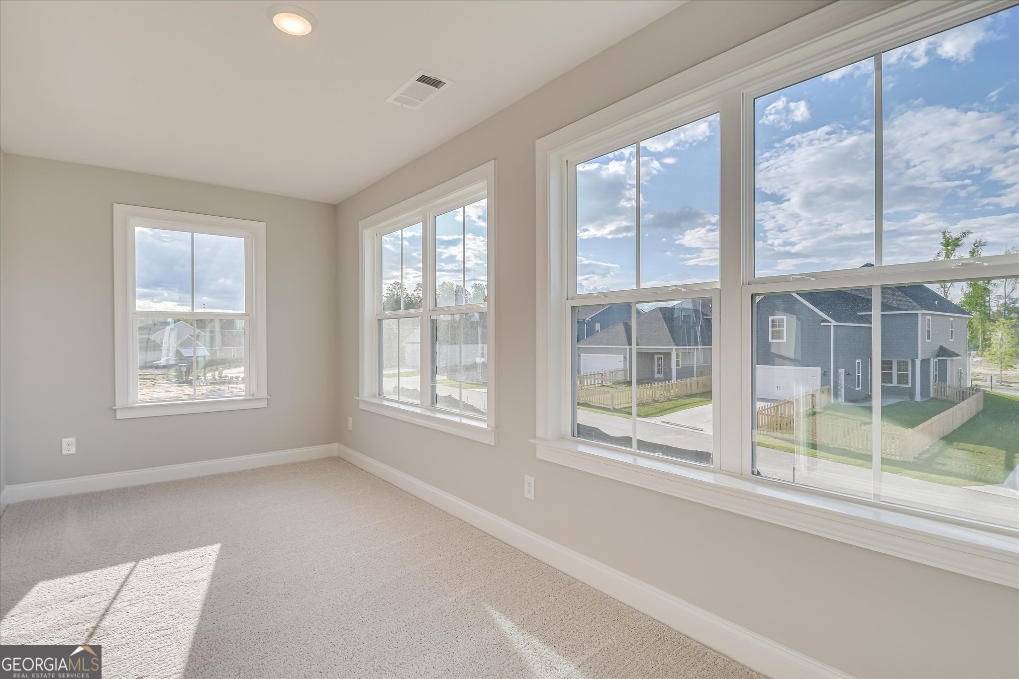 1817 Harbury Drive Property Photo 33