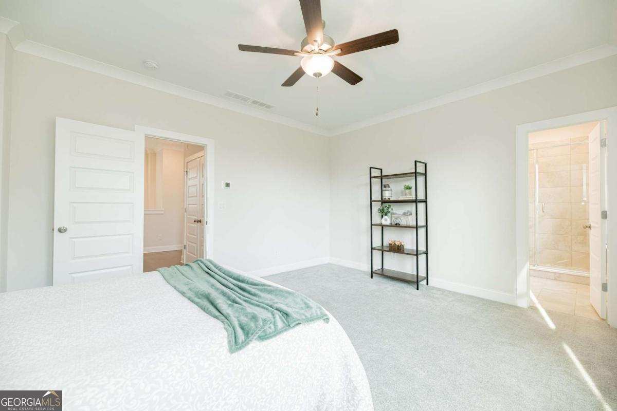 529 Broadview Place Ne Property Photo 17
